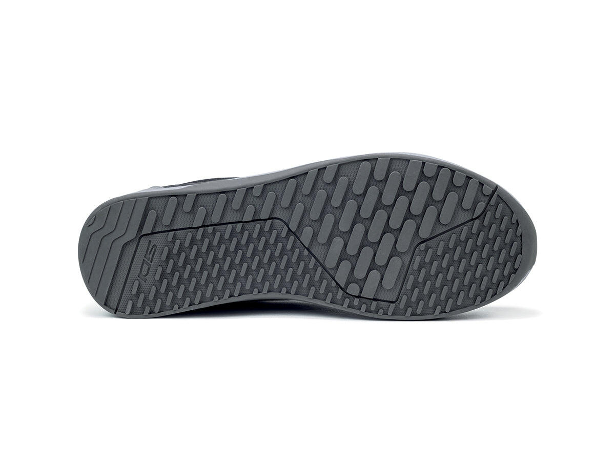 Zapatillas negras MOTUS 5/6