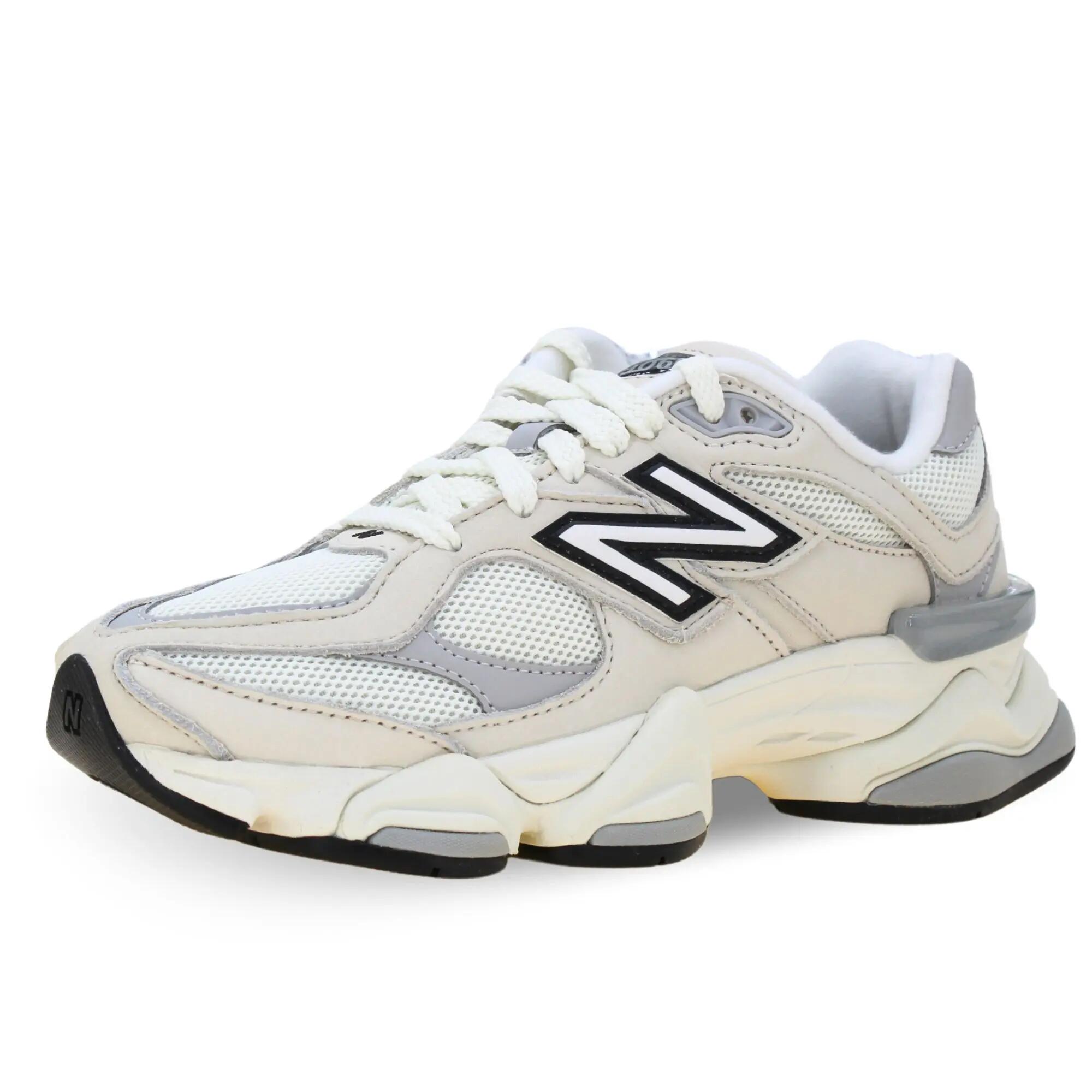 NEW BALANCE picture