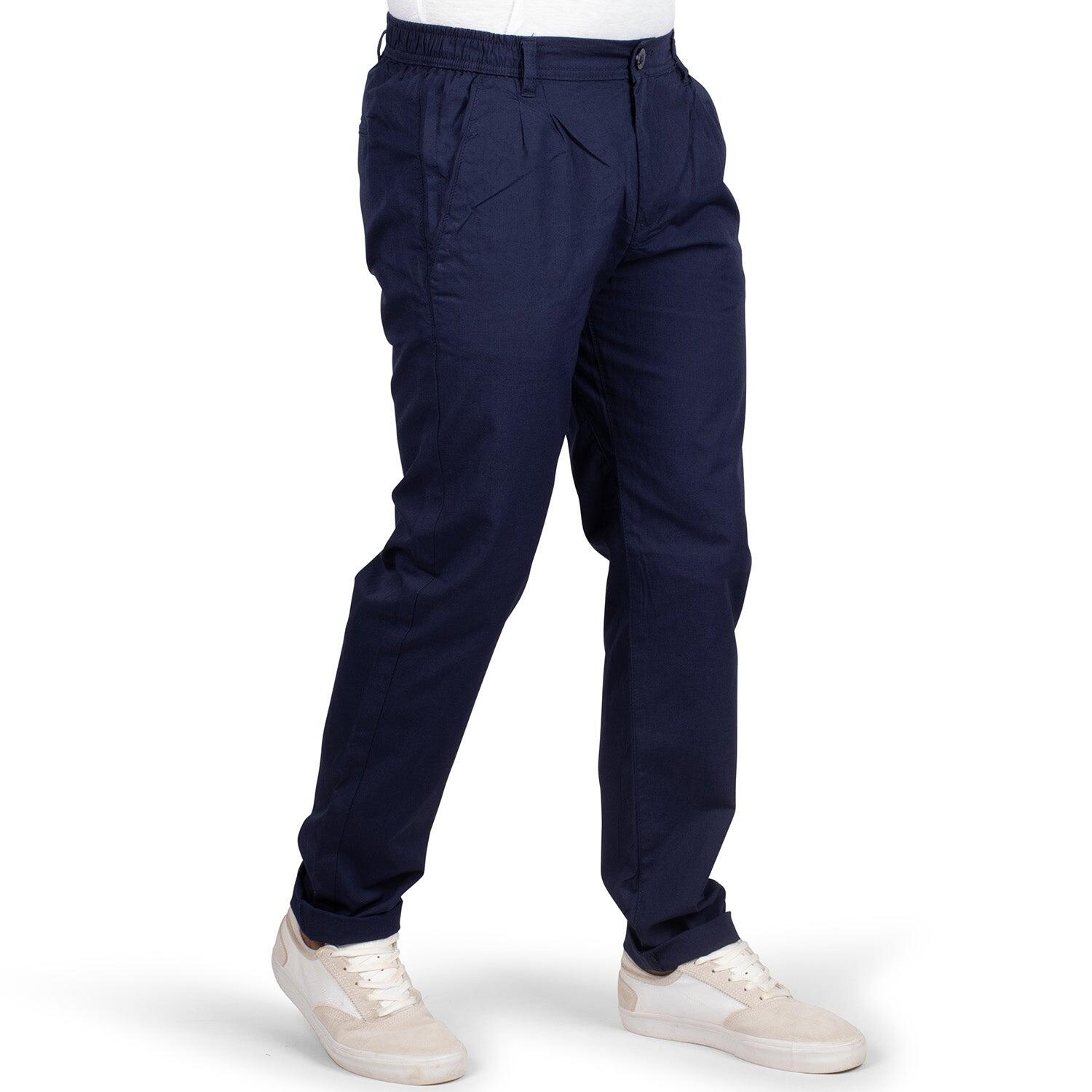 bleu marine.