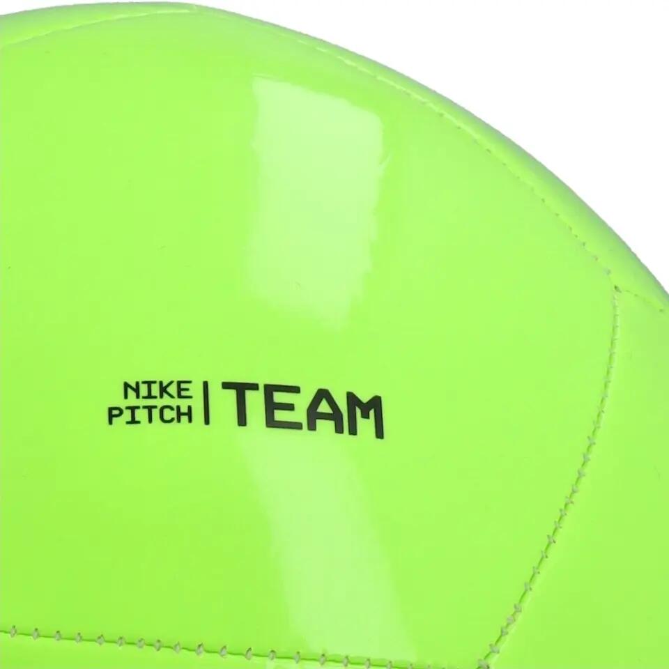 Minge fotbal Nike Pitch Team 25 3/4