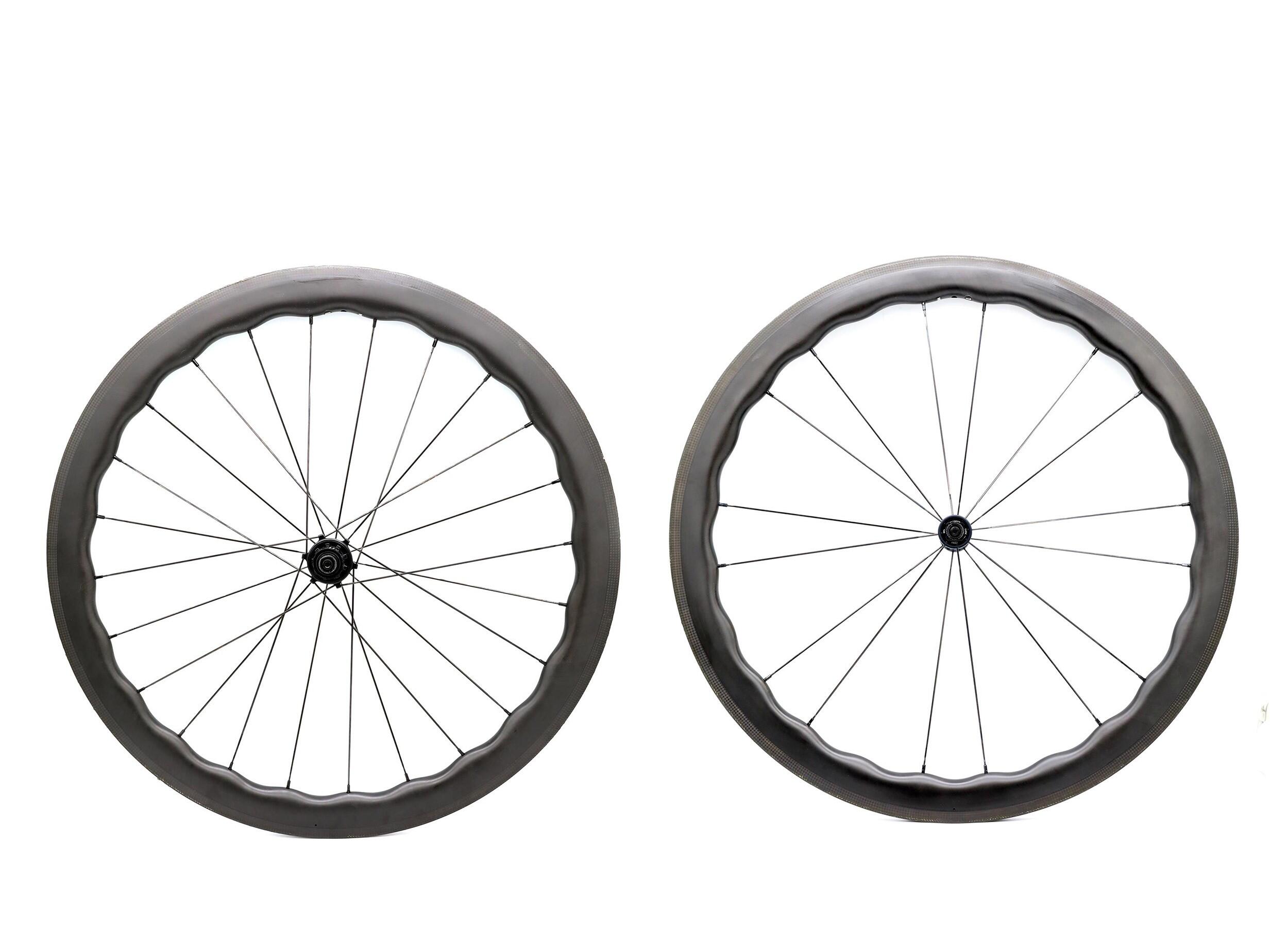 PRINCETON CARBONWORKS Segunda Vida · Ruedas Princeton Carbon Peak 4550 Tubular INEOS Grenadiers