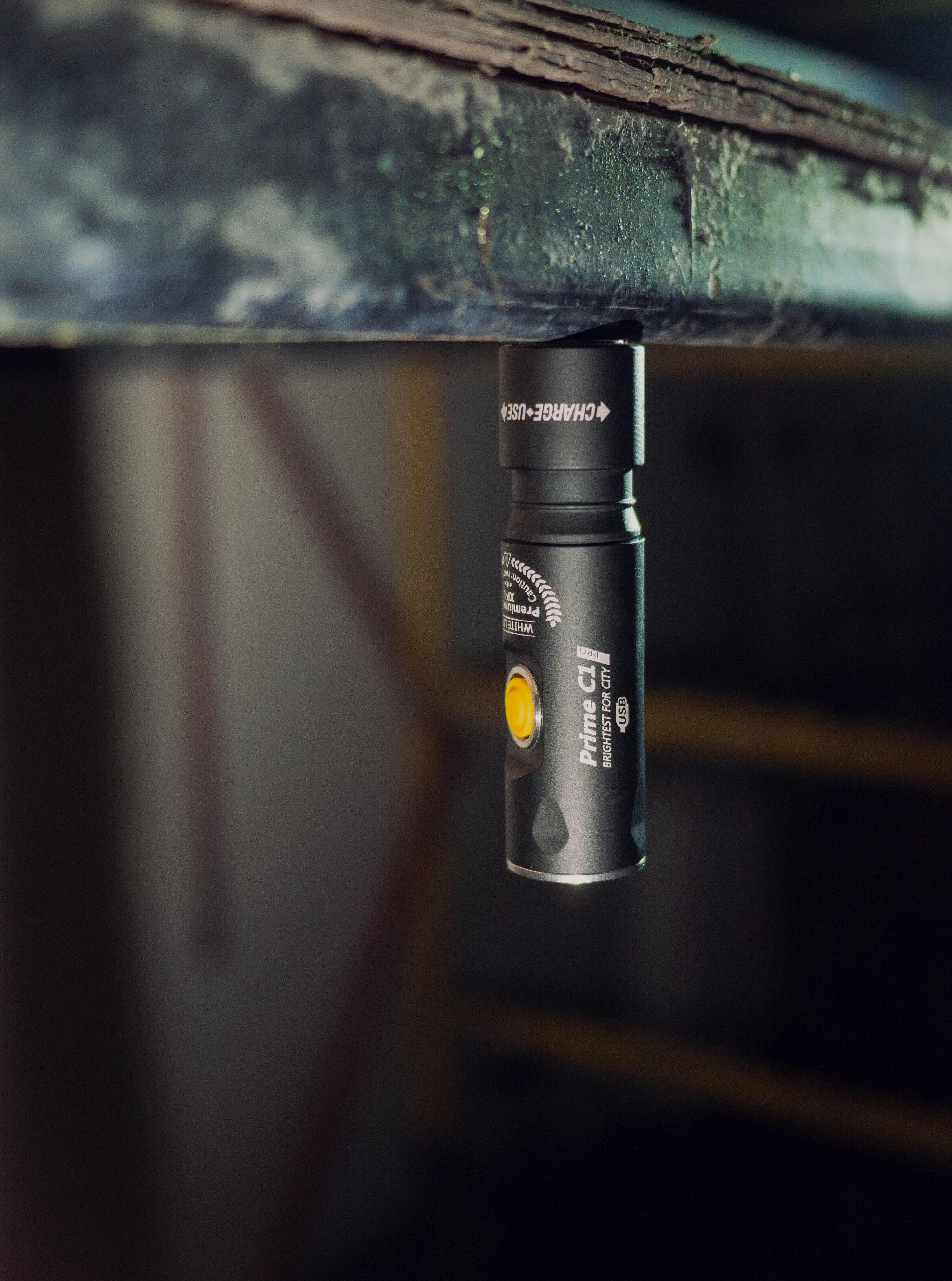 Latarka Armytek Prime C1 Pro Magnet USB Warm 900 lumenów 4/7