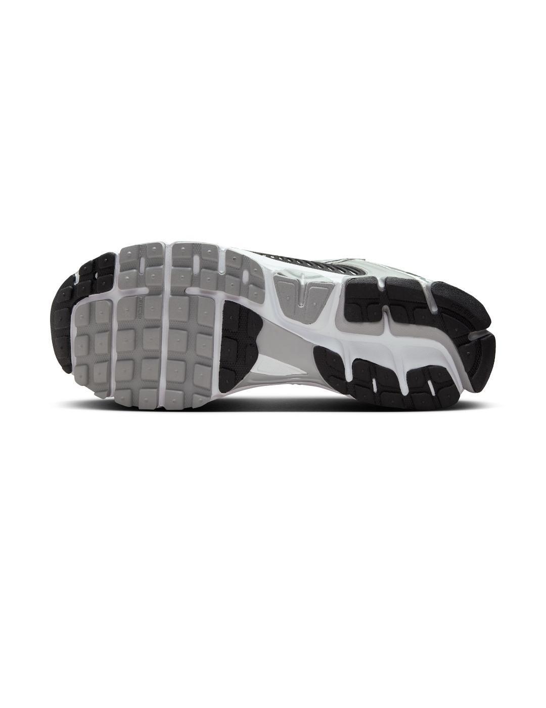 Chaussures pour hommes Nike Vomero 5 Gris 4/6