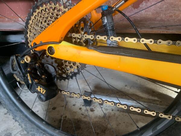 Tussen Particulieren - specialized  Epic S-Works World cup. 5/5