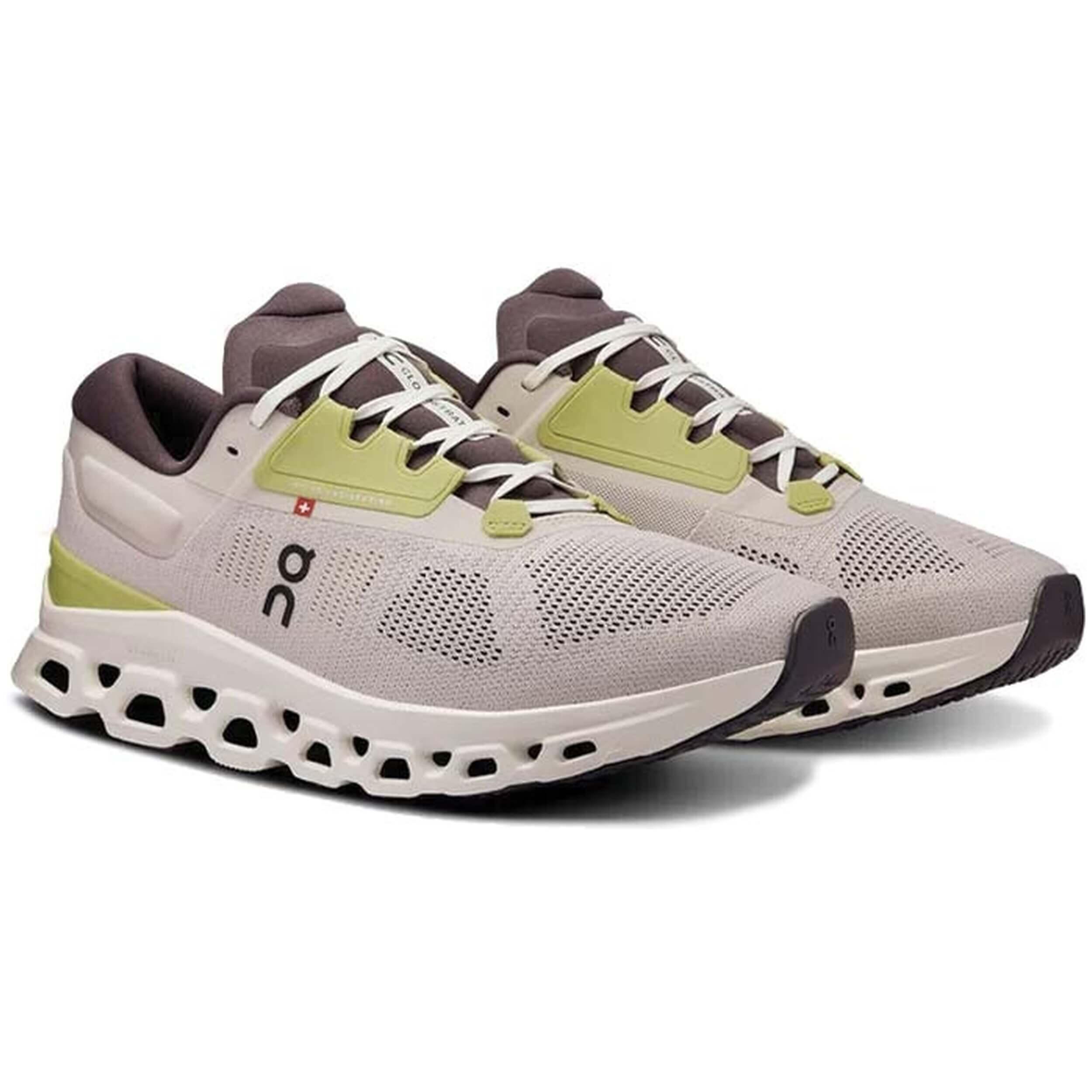 Scarpe On Cloudstratus 3 per uomini 2/4