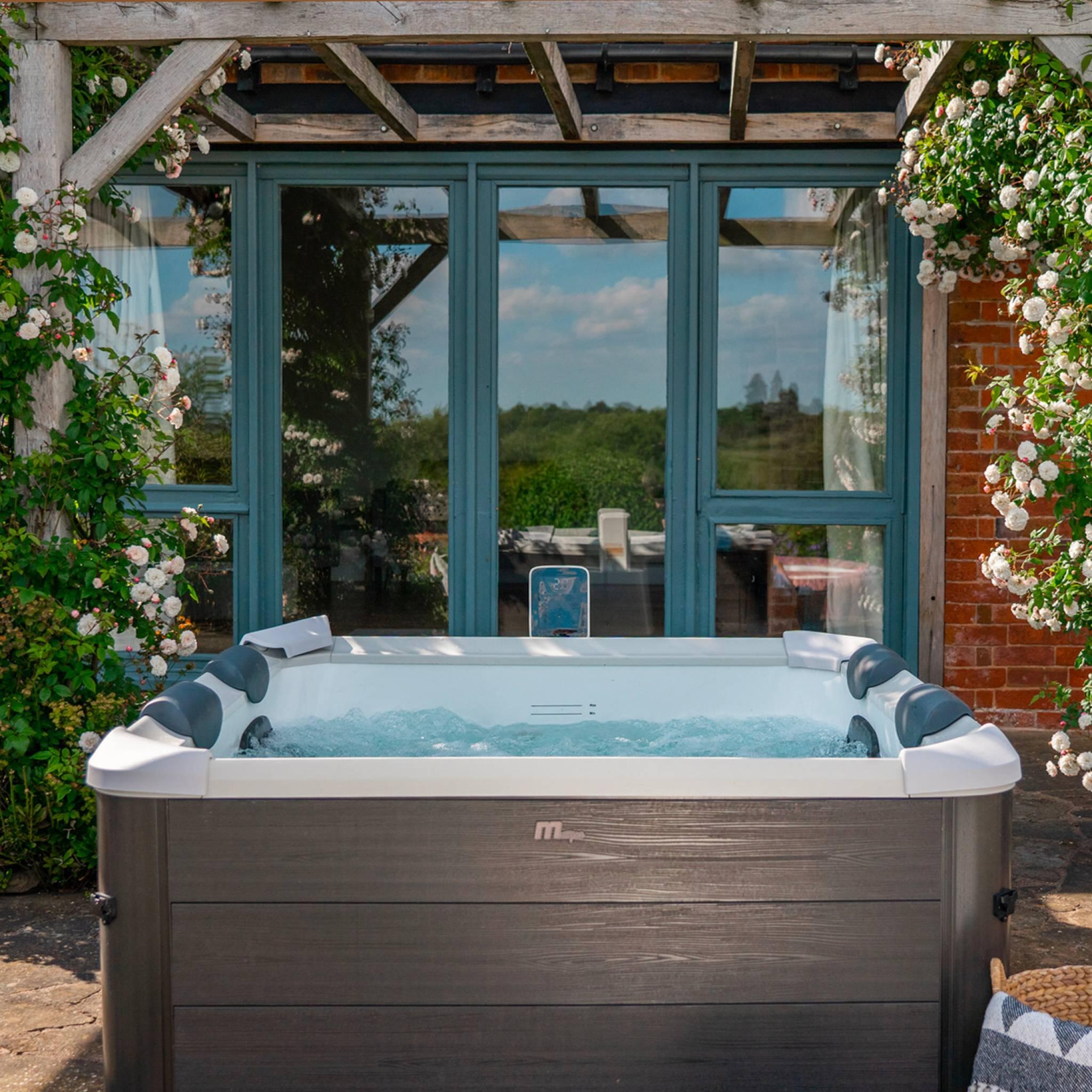 Spa rigide 6 places hydromassages Oslo Plus 180cm + 8 filtres | sweeek 3/5