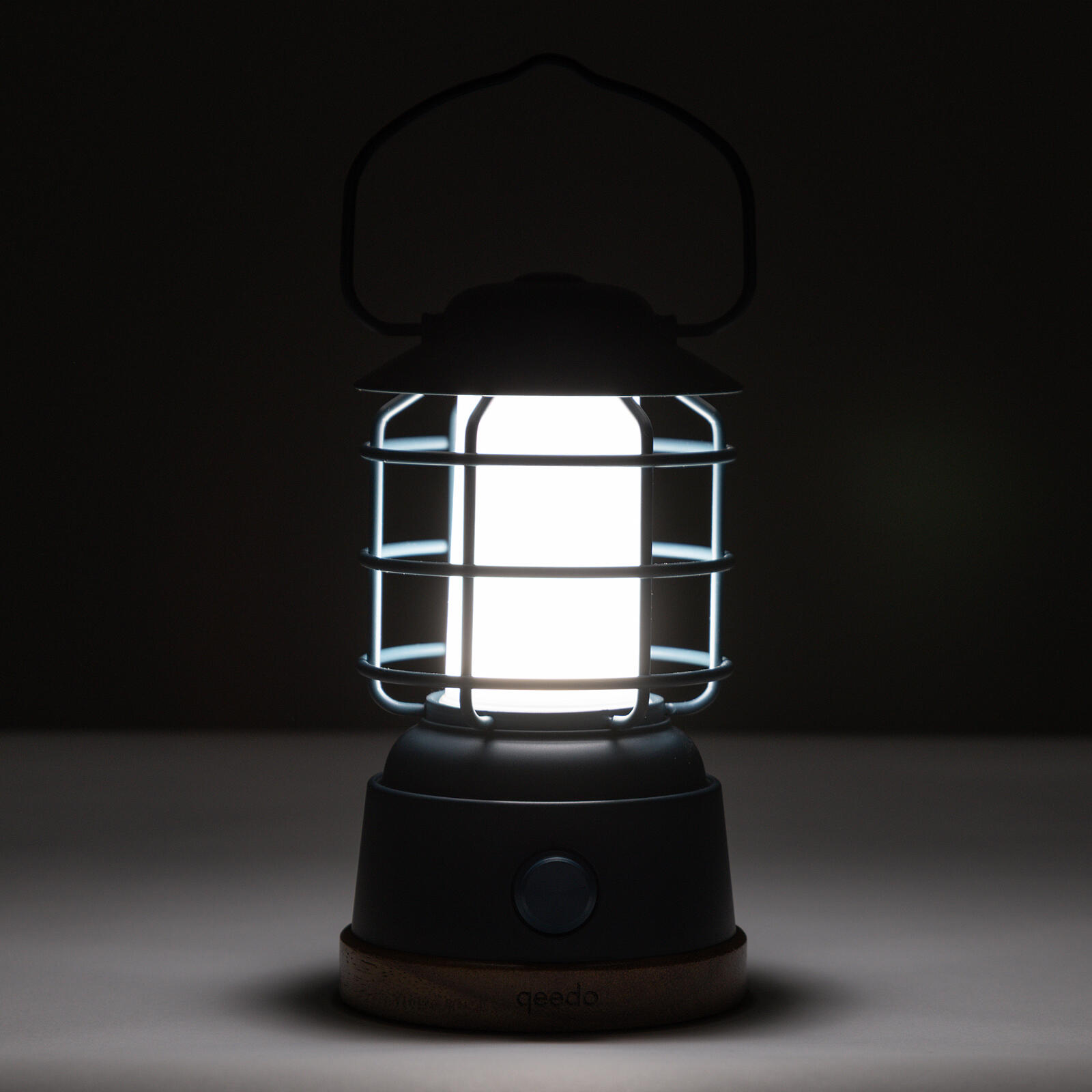Lampe de camping qeedo Luca LED rechargeable avec batterie intégrée 4/7