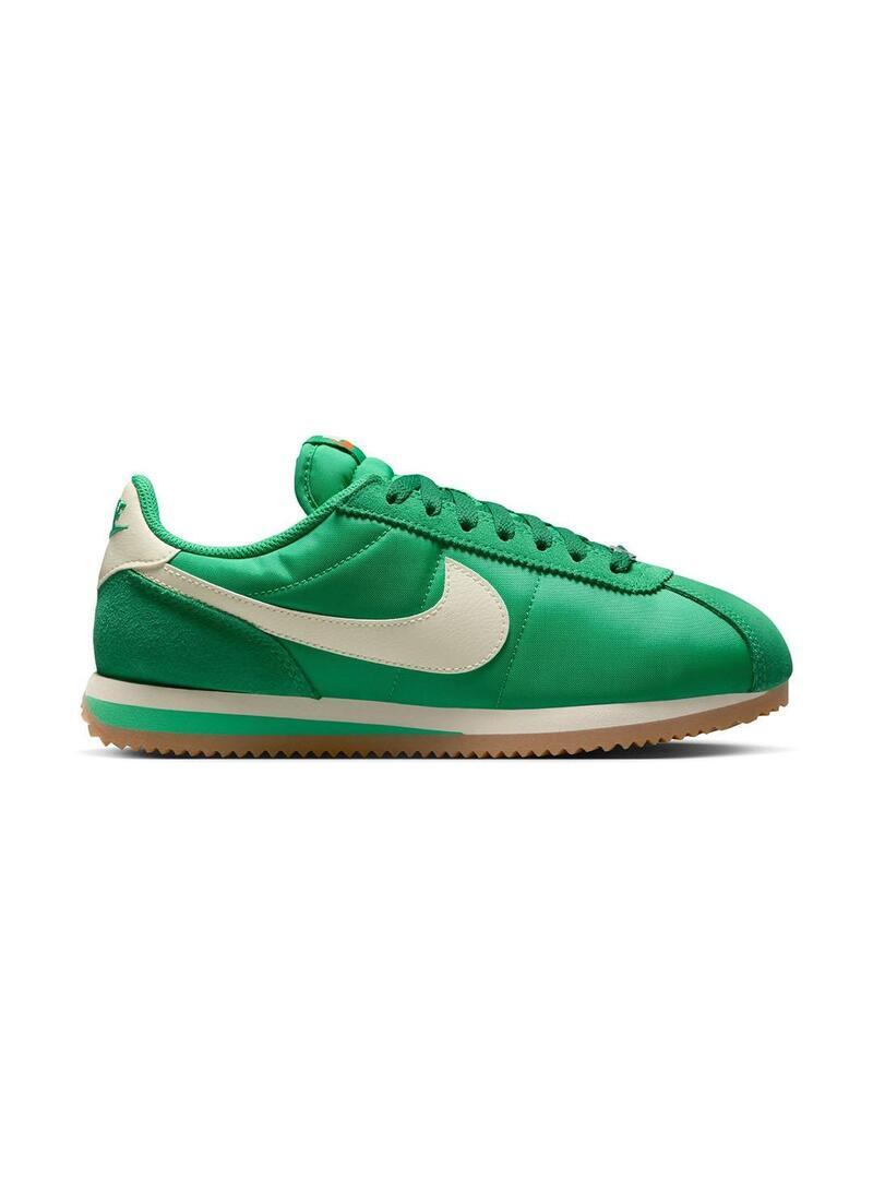 NIKE picture