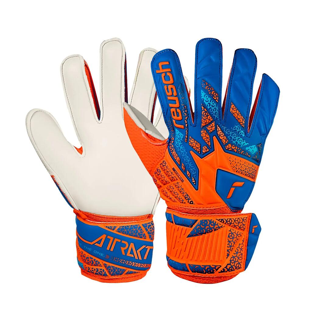 Kid's goalie gloves Reusch Football Attrakt Solid