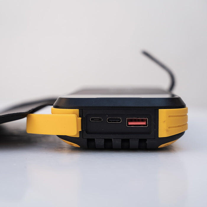 Externe batterij met zonne-oplader 5/5