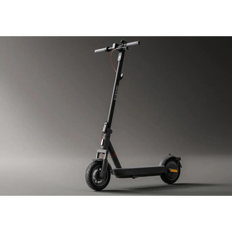 Hulajnoga elektryczna  Xiaomi Electric Scooter 5 350W, zasięg 60km, 10" Czarny
