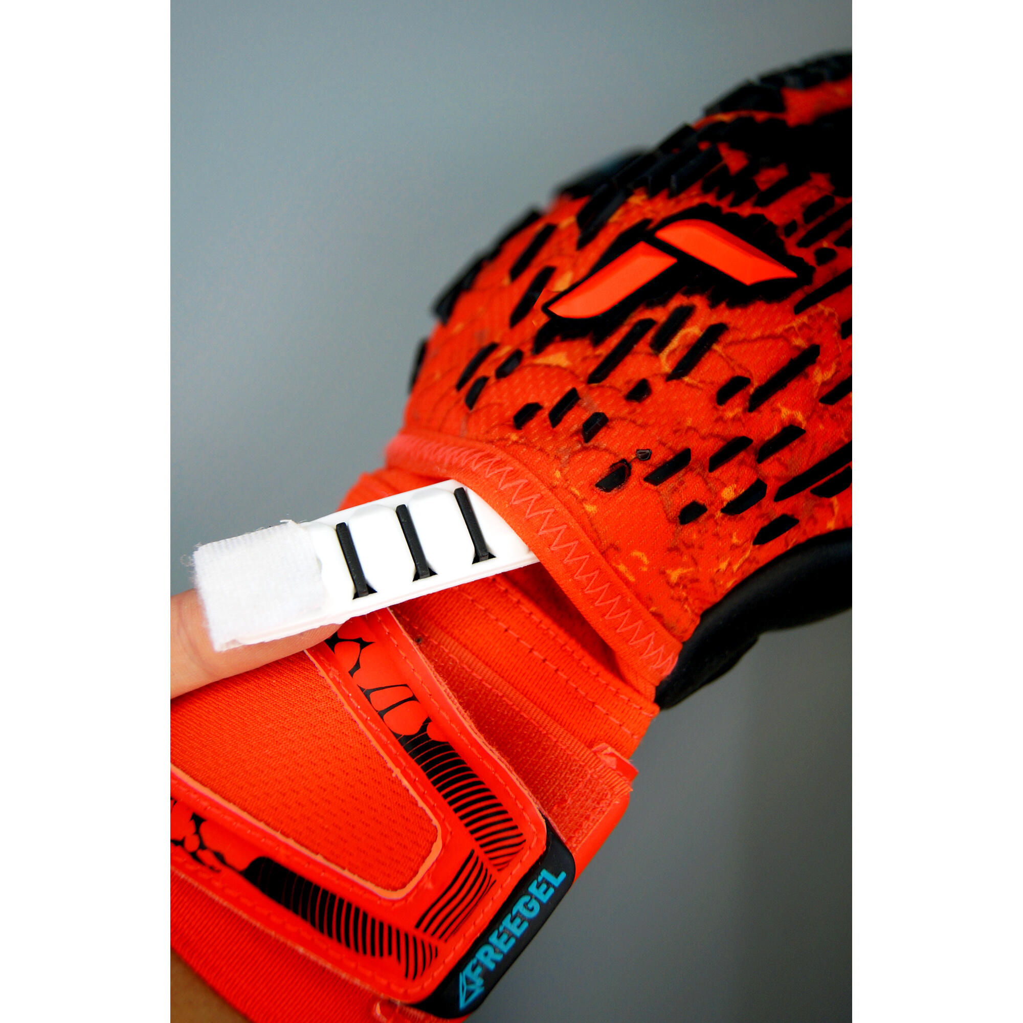 Guantes de portero Reusch Attrakt Freegel Gold 6/7