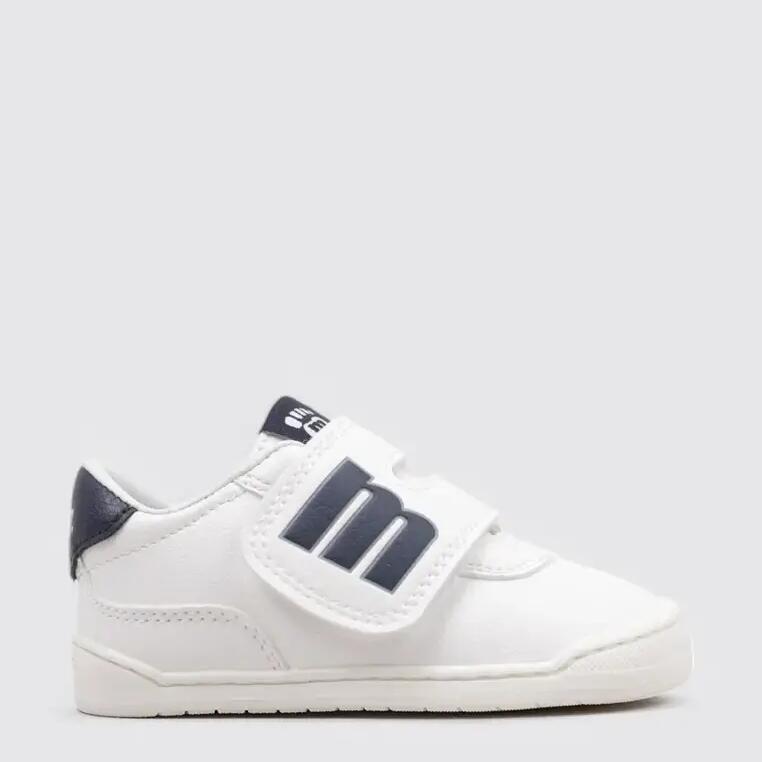 Sneakers Mustang model 48909 C55158 for baby