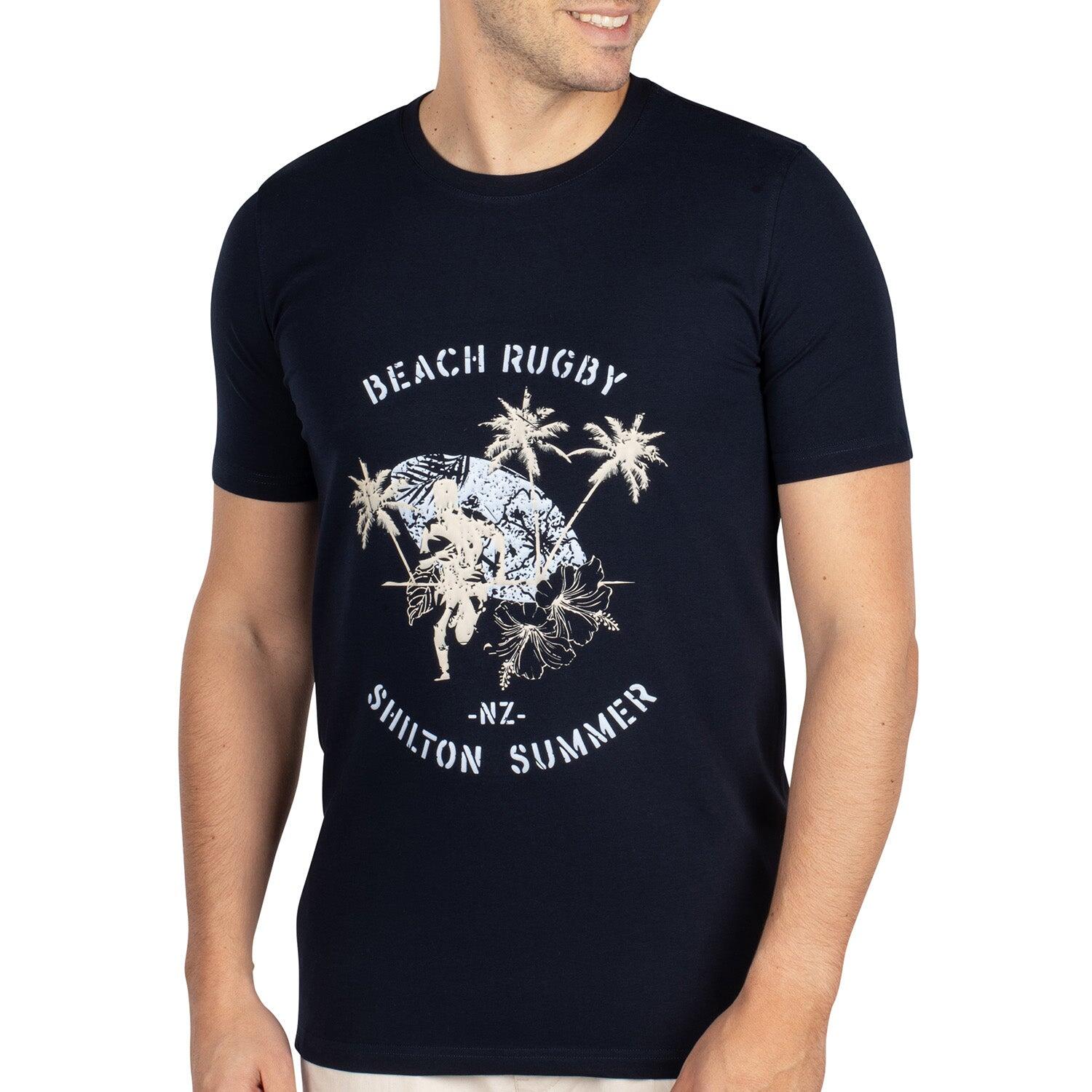 bleu marine.