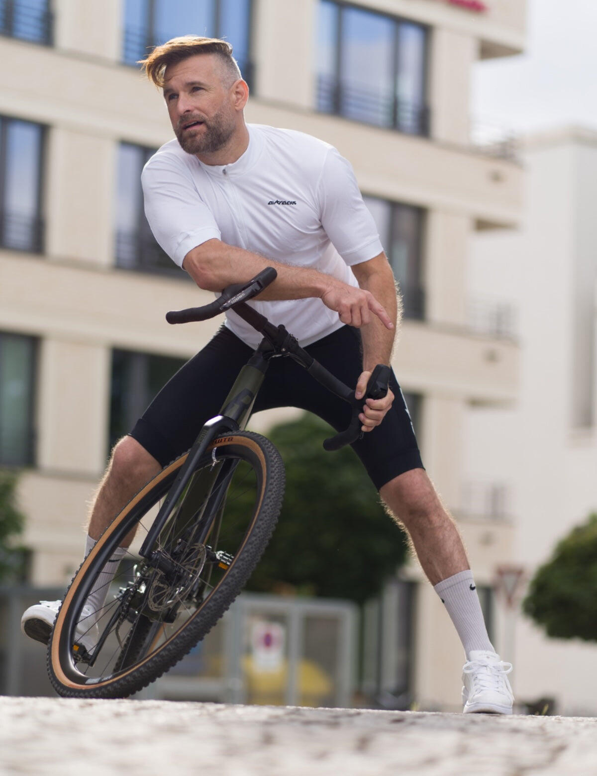 AIRTRACKS Herren Fahrradtrikot Kurzarm Radtrikot Air Tech II Weiß