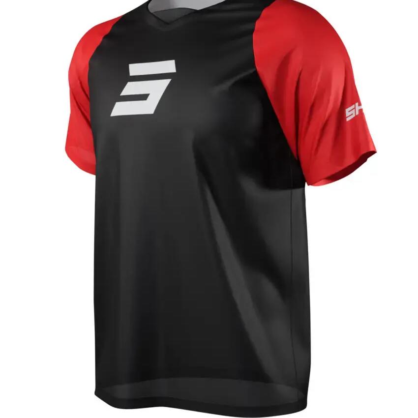 BLACK / RED