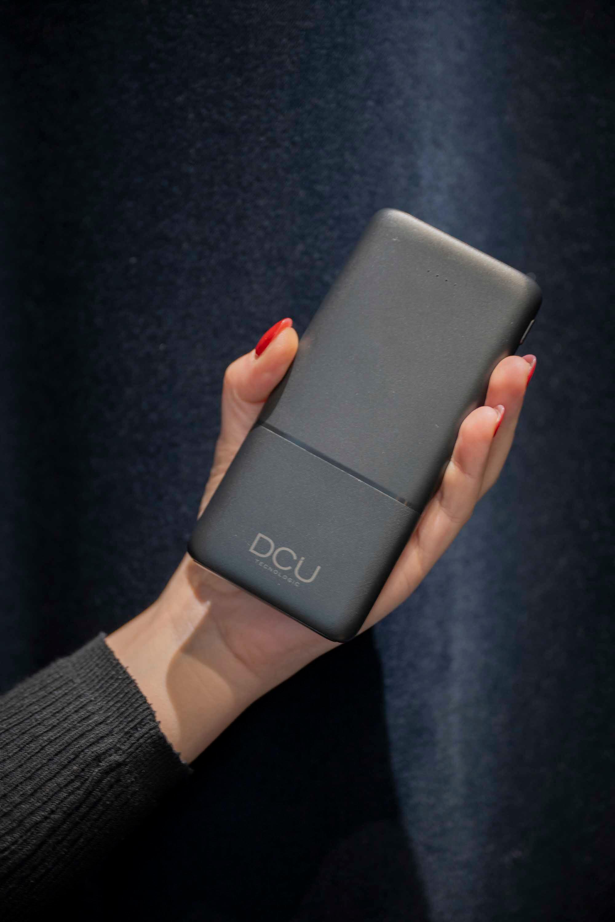 Power Bank 10.000mAh con triple salida USB negro 4/4