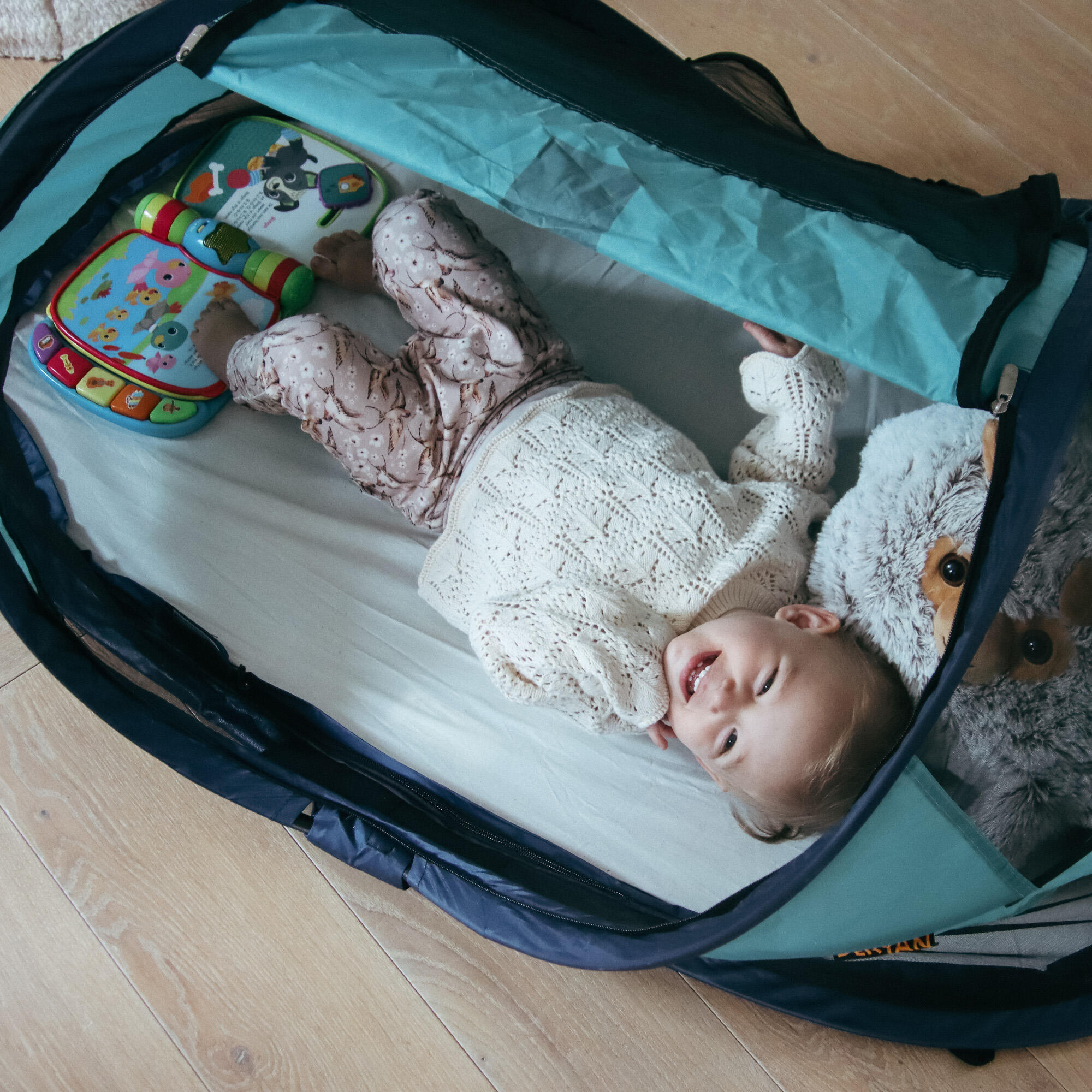 Lit de voyage Baby Luxe - Inclut un matelas autogonflant - Océan 6/8