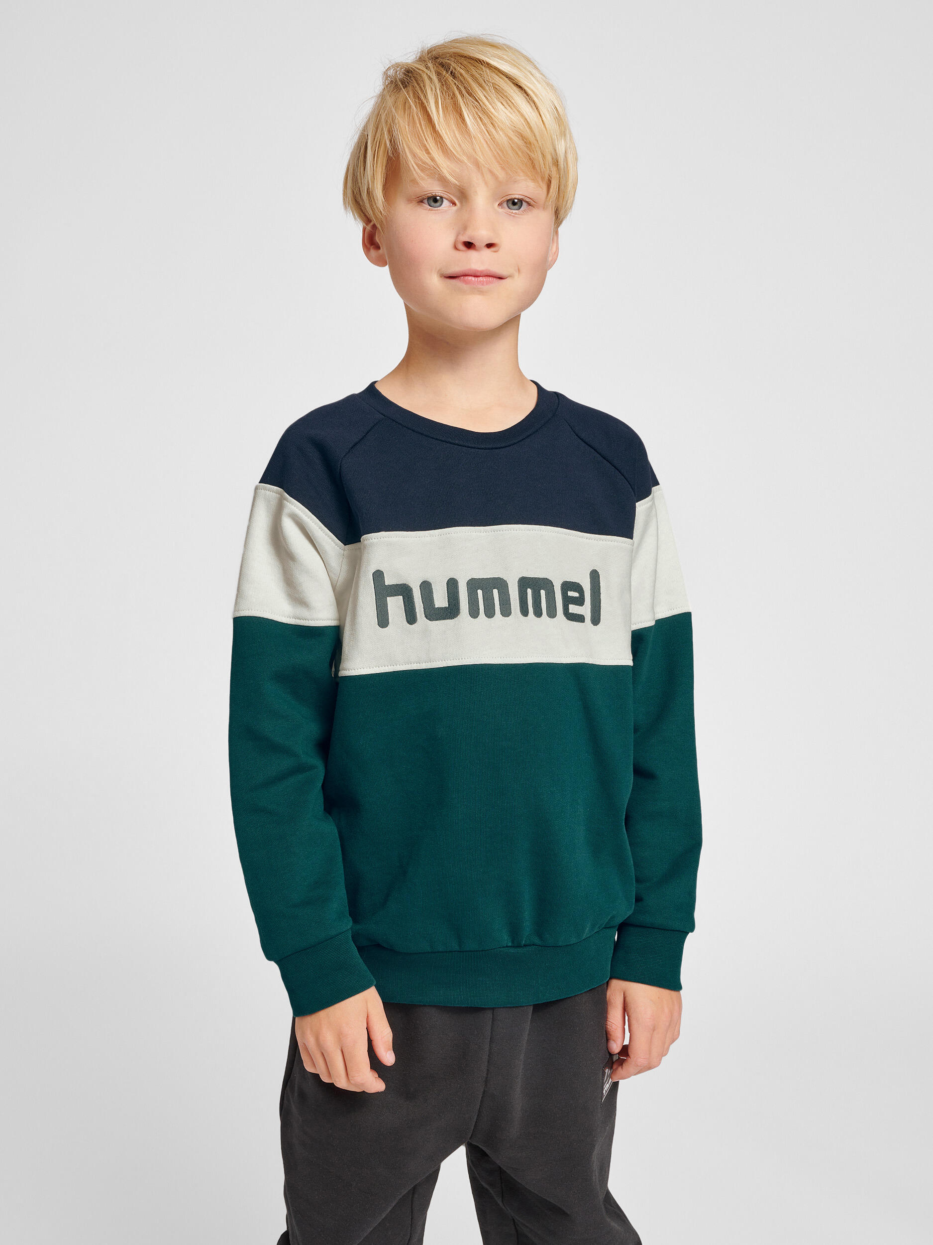 türkis / navyblau