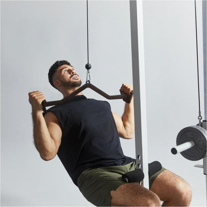 Bară de tragere lat-pulldown
