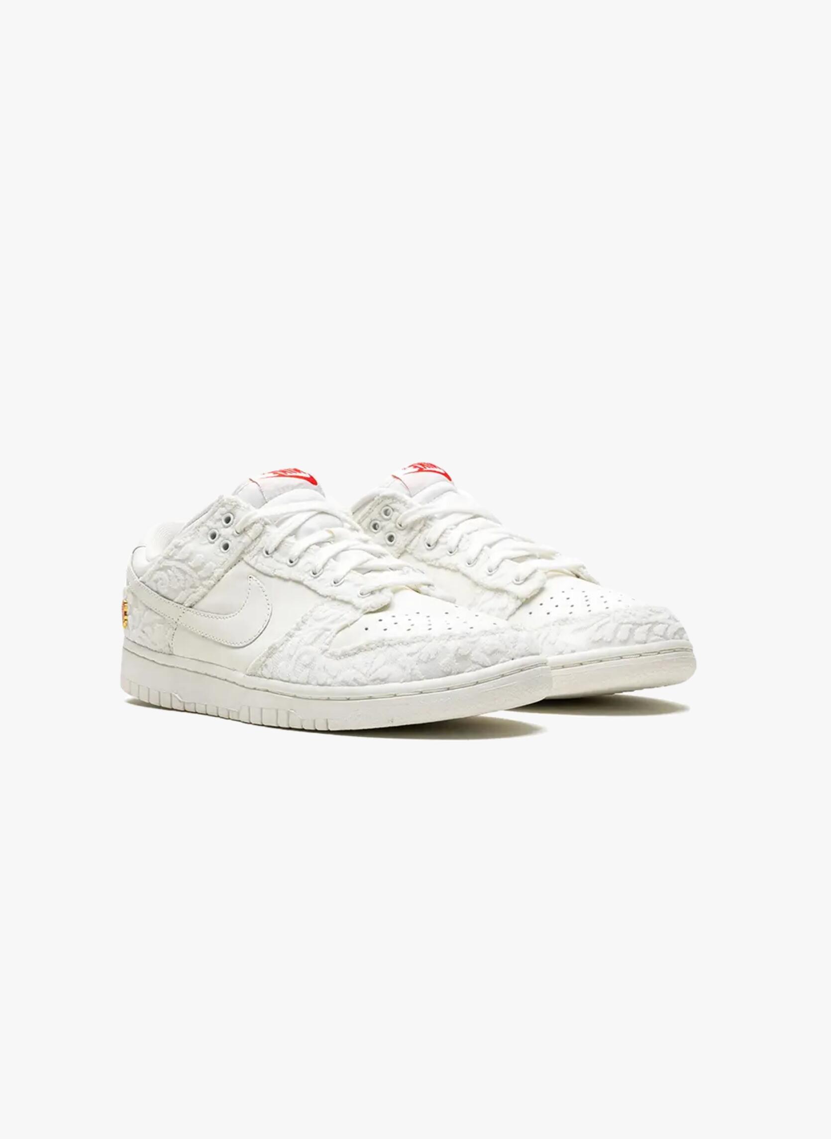 Nike Dunk Low Give Her Flowers (W) 4/5