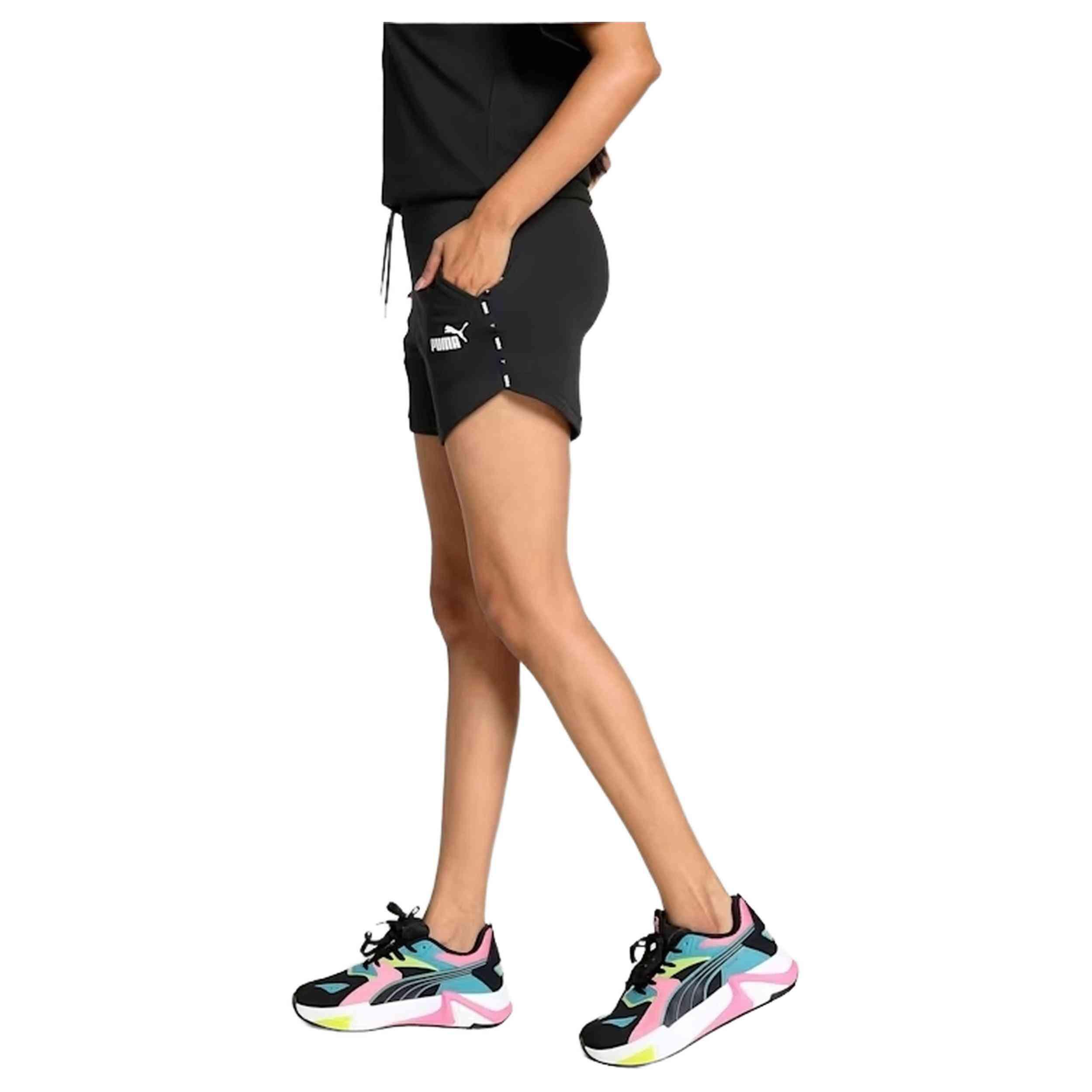 Pantaloncini Puma modello 677924-01 per donne 2/5