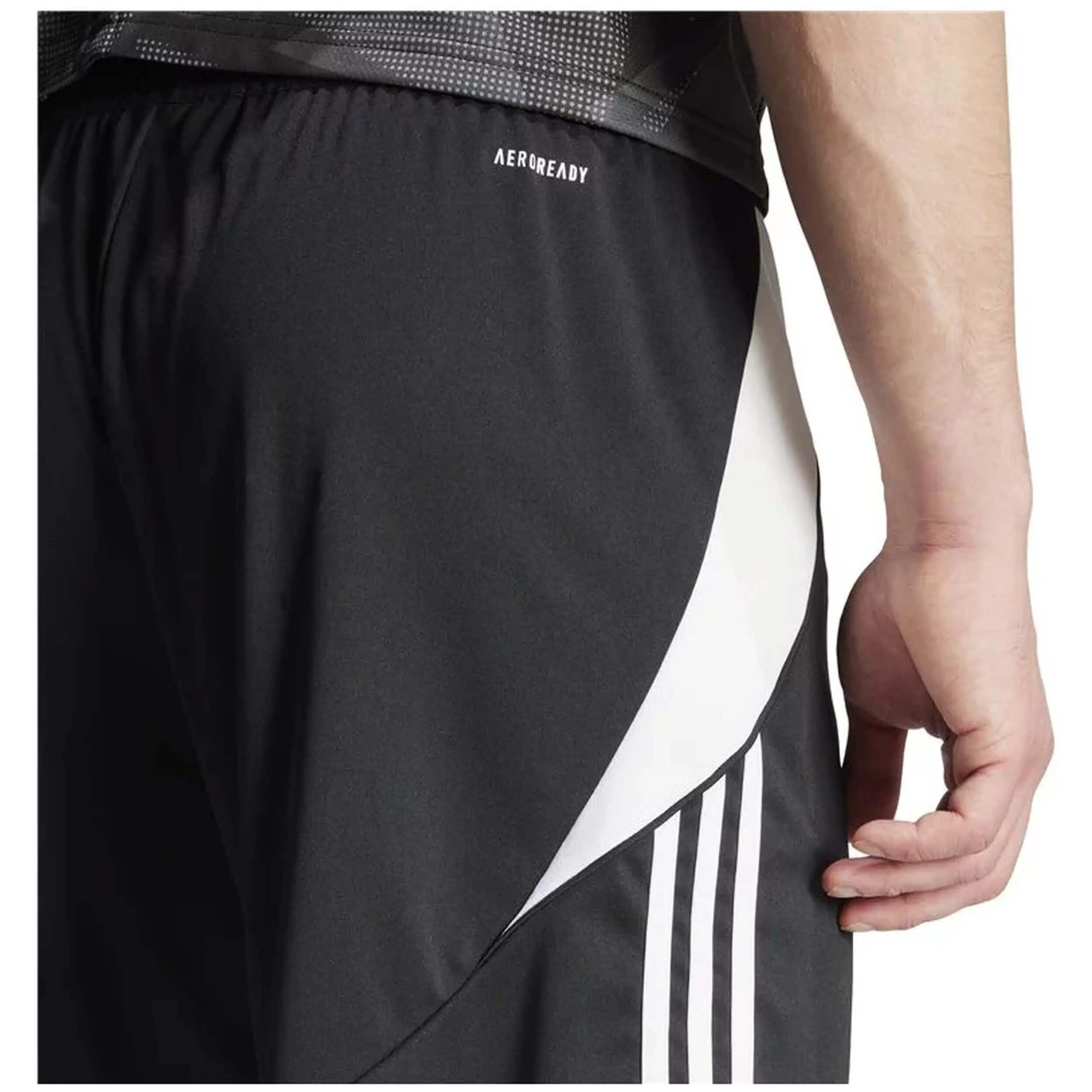 Curto Homem Adidas Tiro 24 Preto 5/6