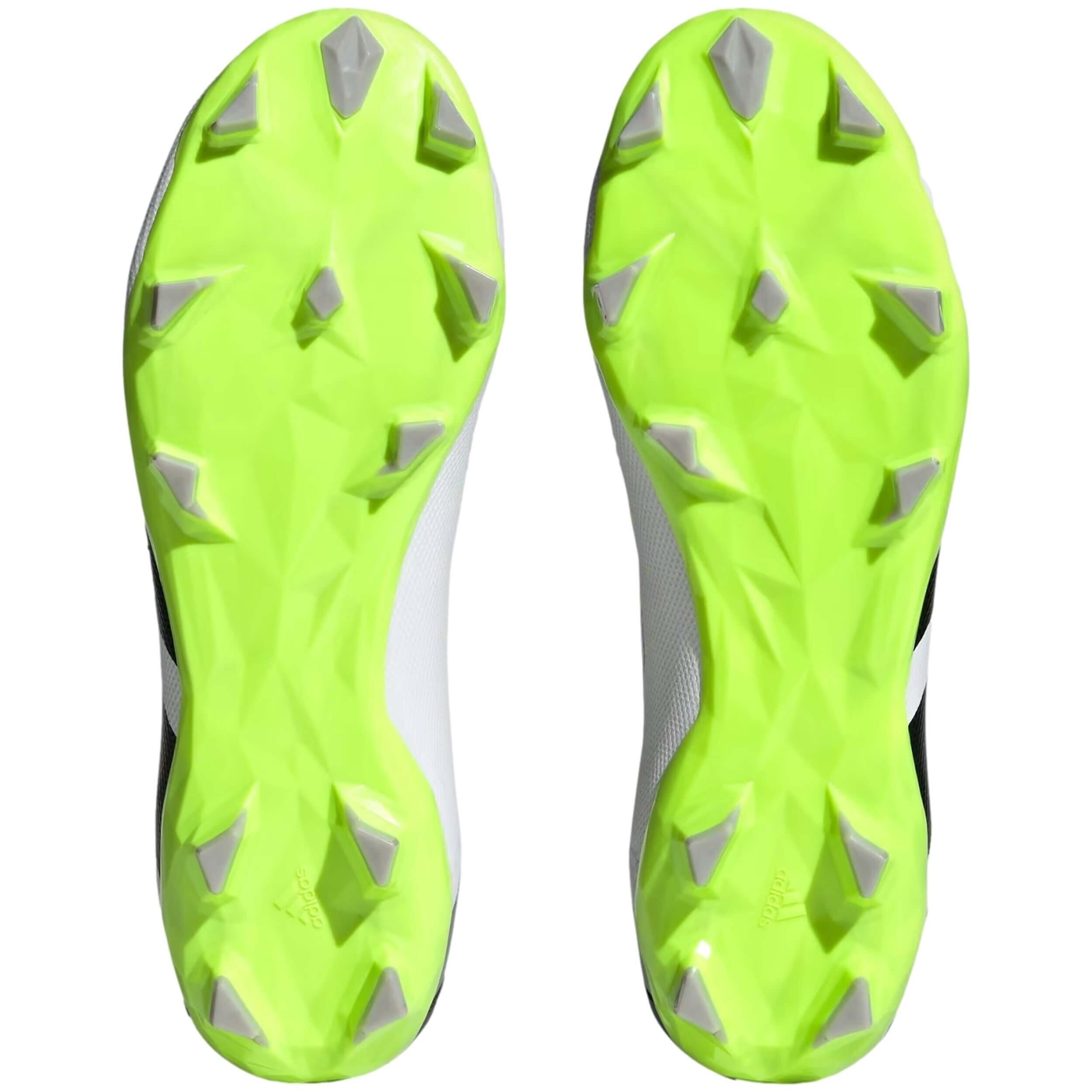 Chuteiras Adidas modelo GZ0021 para homem 6/7