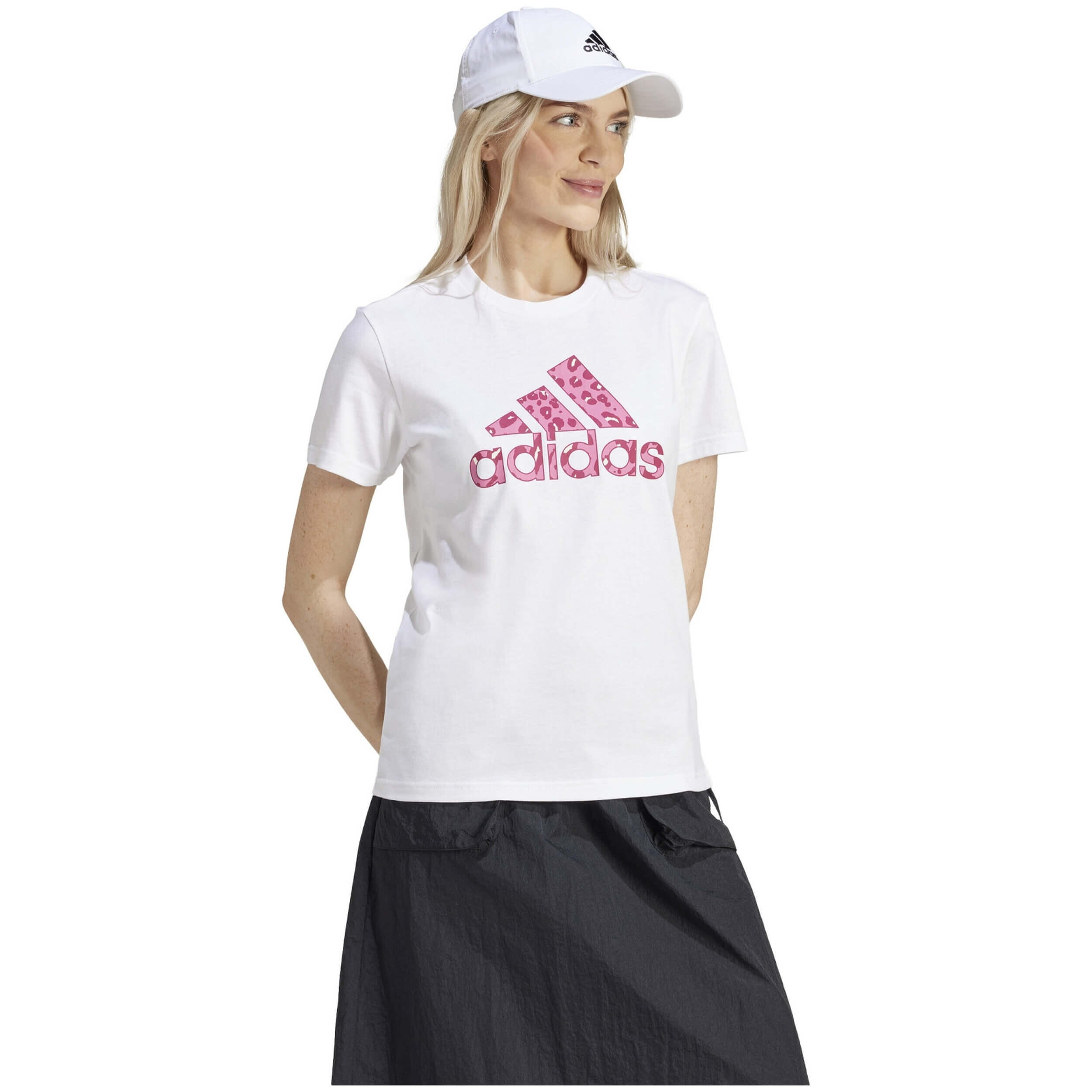 T-shirt Adidas modèle IV9378 pour femmes 4/6