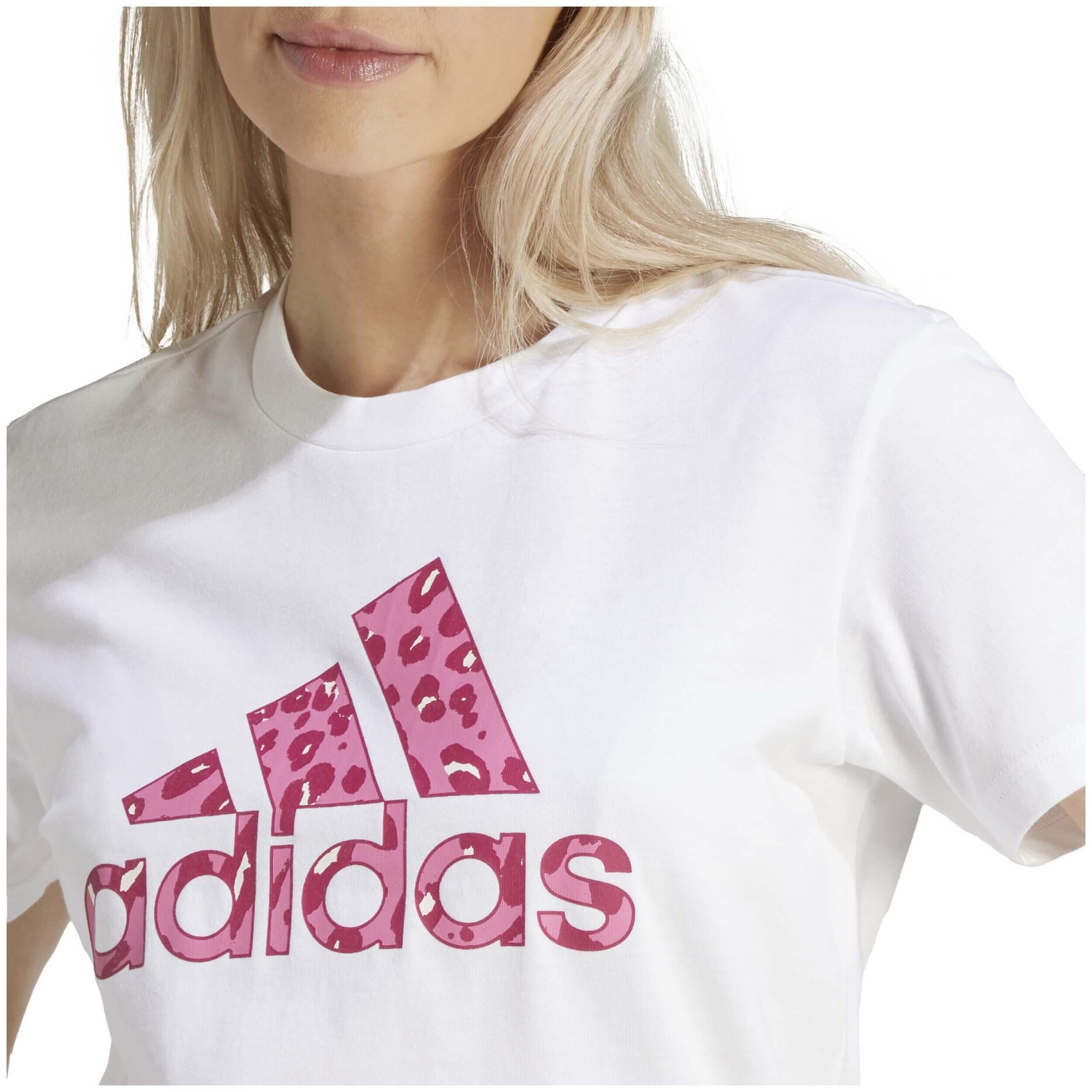 T-shirt Adidas modèle IV9378 pour femmes 6/6