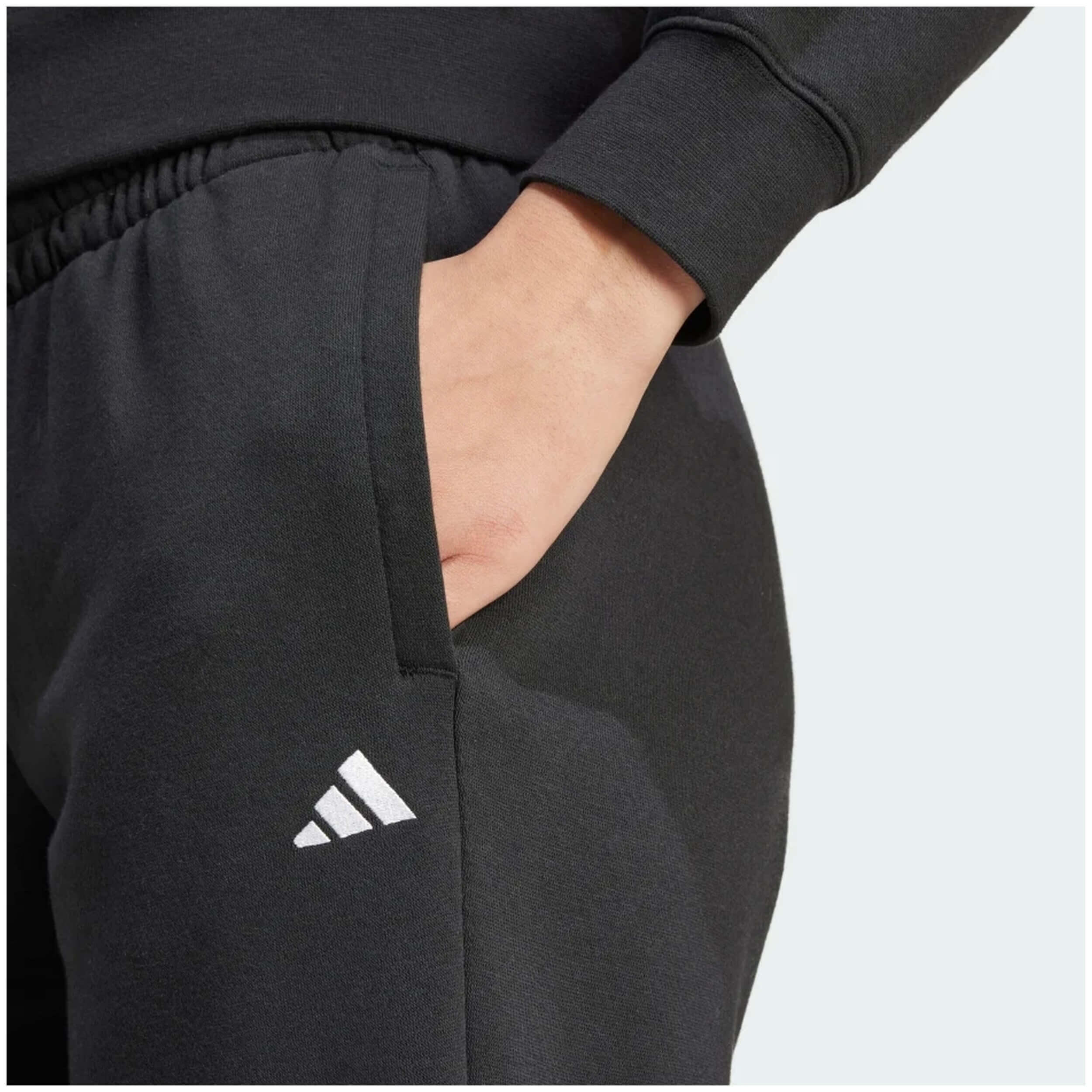 Pantalon de chandal Adidas modelo IW0221 para mujer 5/5