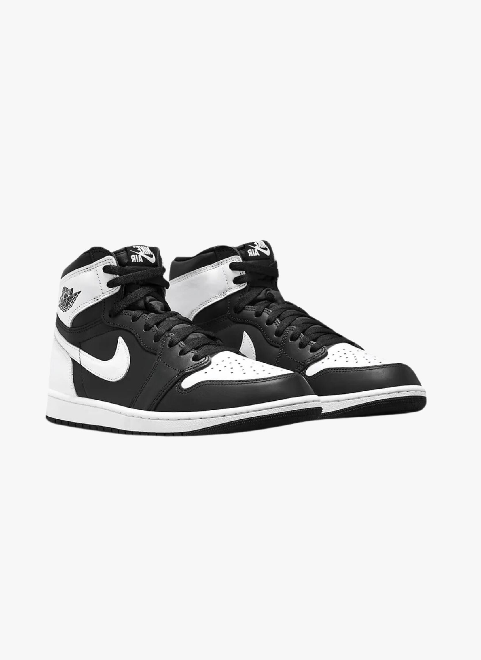 Jordan 1 Retro High OG Black White 4/5