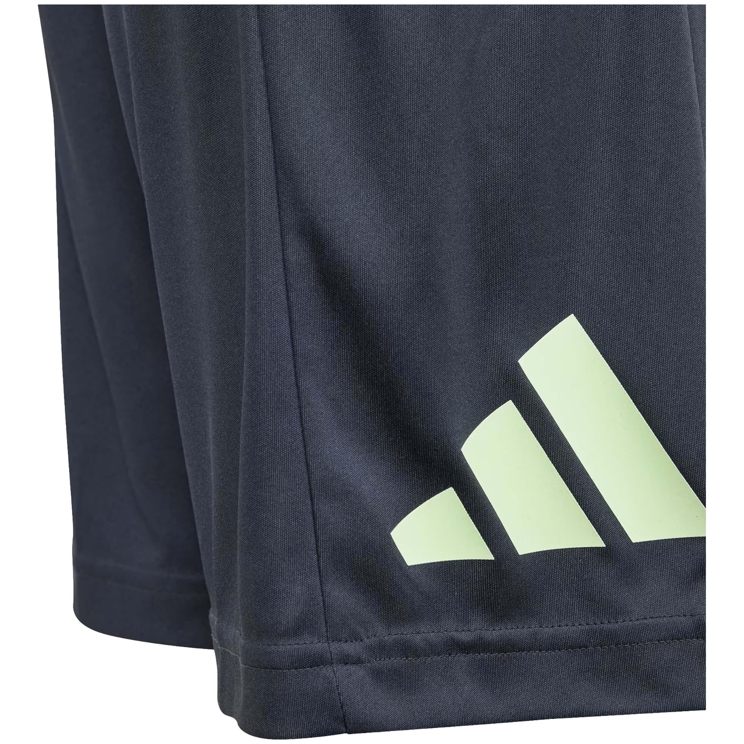 Short Adidas modèle IP3983 pour enfants 3/5