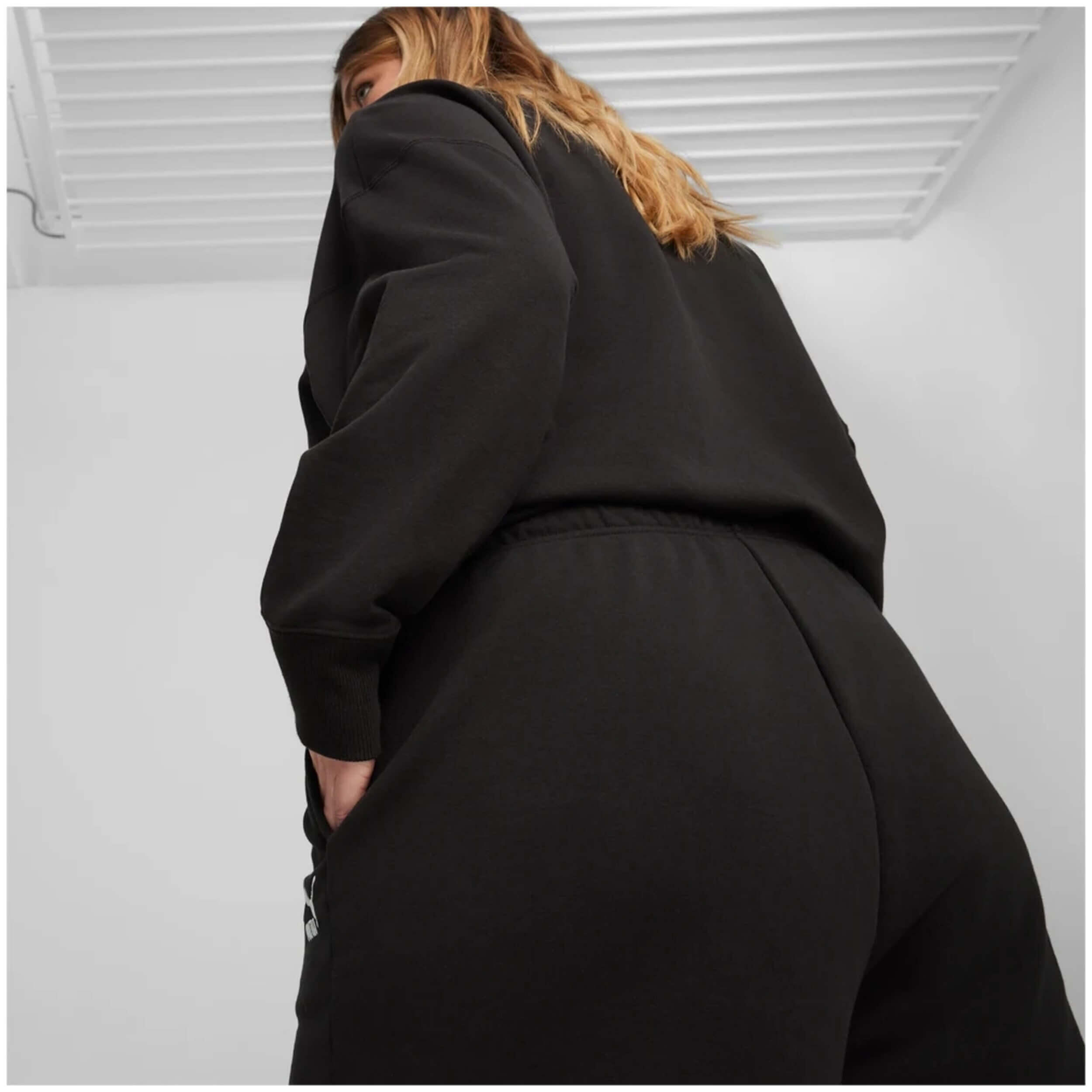 Calções Puma modelo 624236-01 para mulheres 3/5