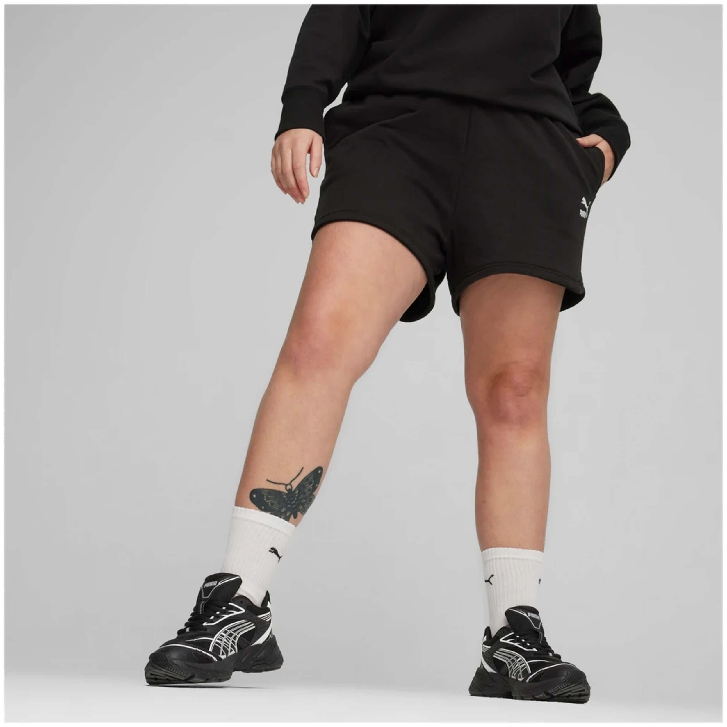 Calções Puma modelo 624236-01 para mulheres 2/5