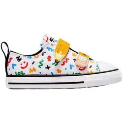 Baskets Converse modèle A07219C pour bébé