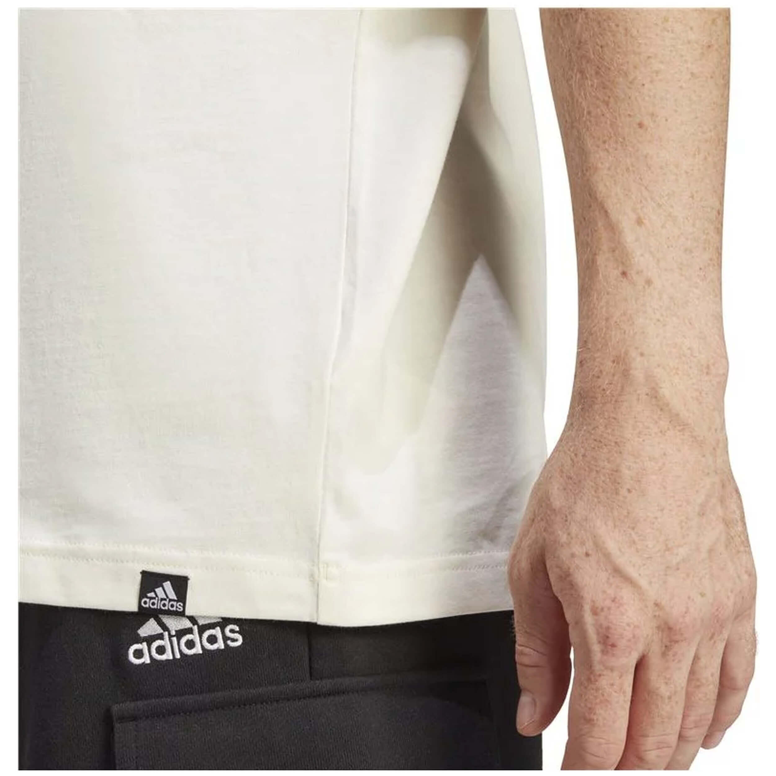 Maglia a maniche corte Adidas modello IM8305 per uomini 5/5