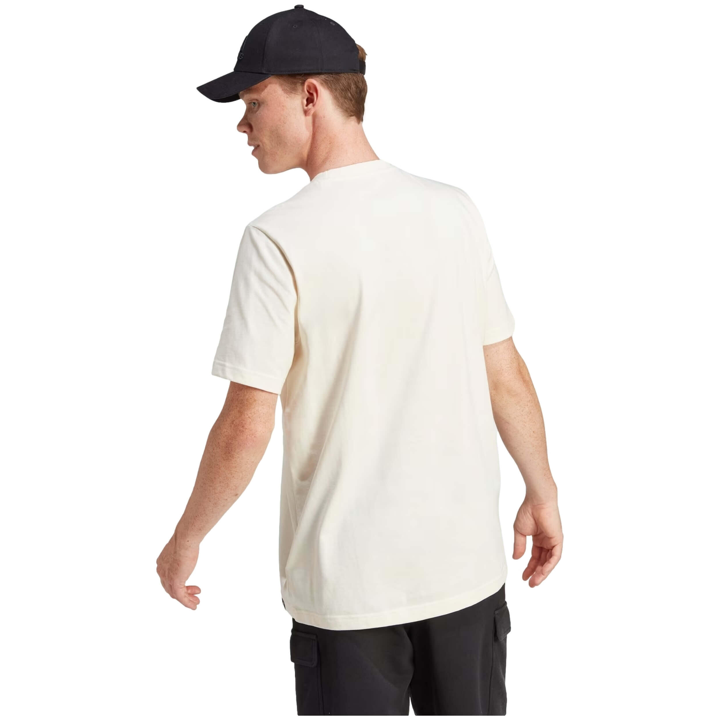 Maglia a maniche corte Adidas modello IM8305 per uomini 3/5