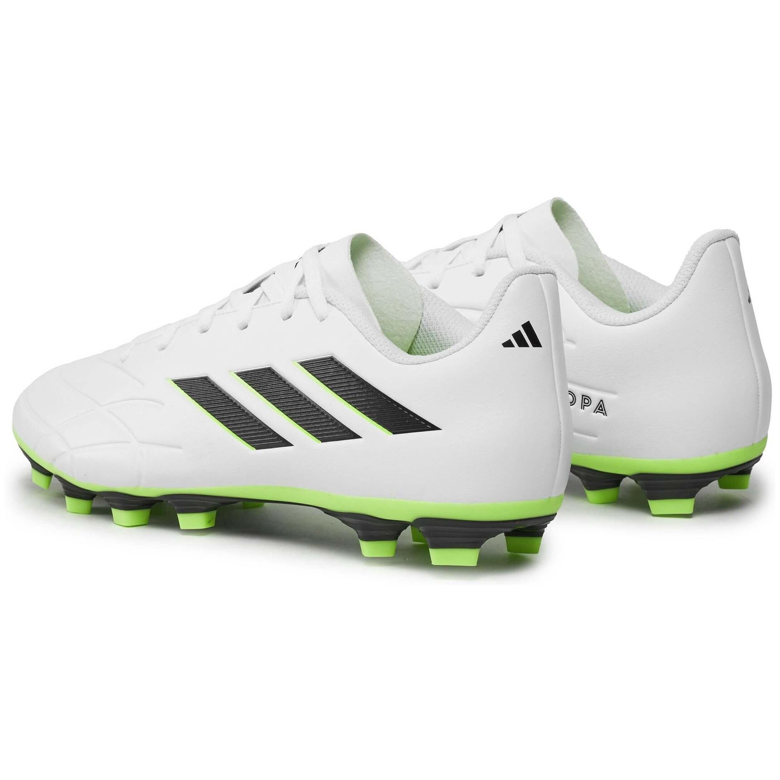 Scarpe da calcio Adidas modello GZ2536 per uomini 3/5