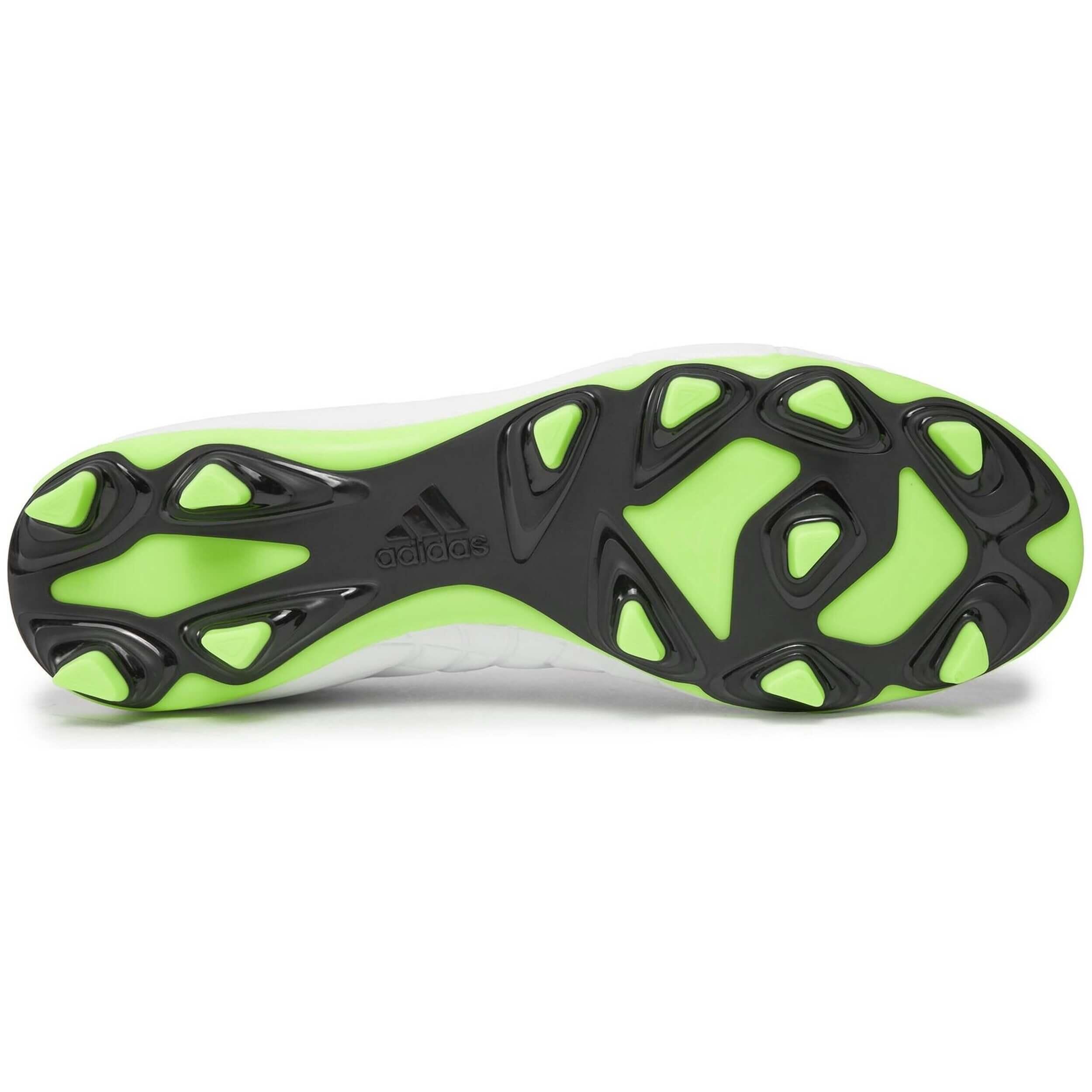 Scarpe da calcio Adidas modello GZ2536 per uomini 4/5