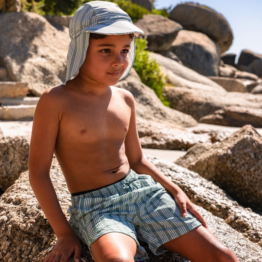 Swim Essentials Cappellino da sole - Verde/Bianco - Resort Stripe - 2/4 anni 3/4