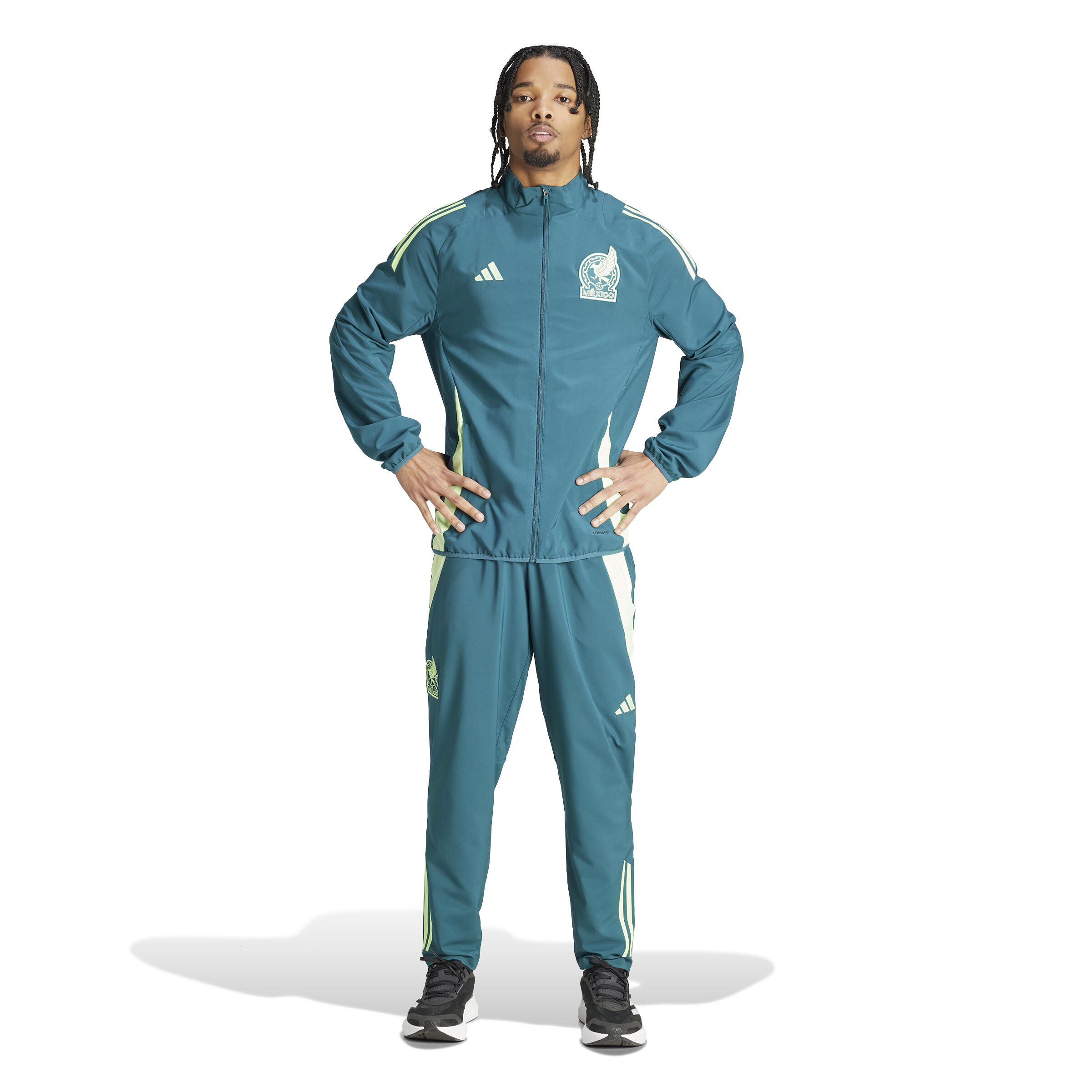 Prematch-Hose Mexiko Copa America 2024 2/7