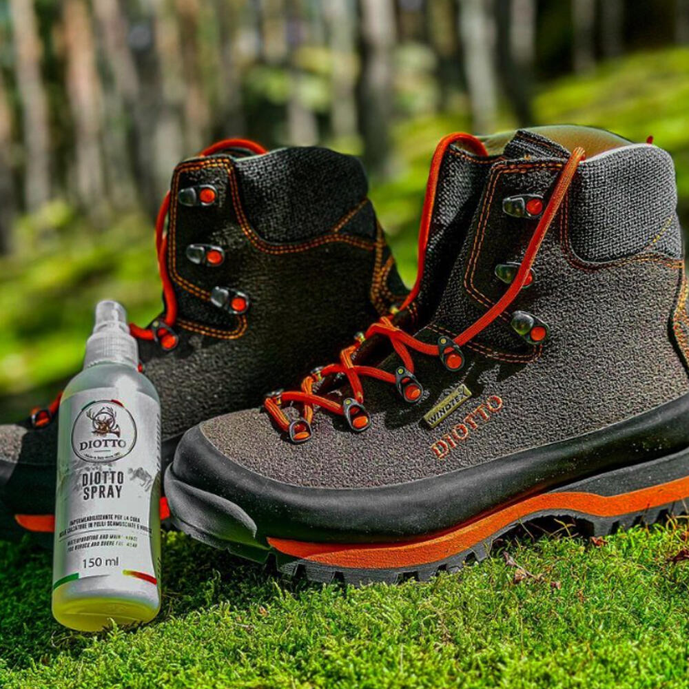 Spray impermeabilizante para botas de piel Nobuck y Ante DIOTTO 2/3