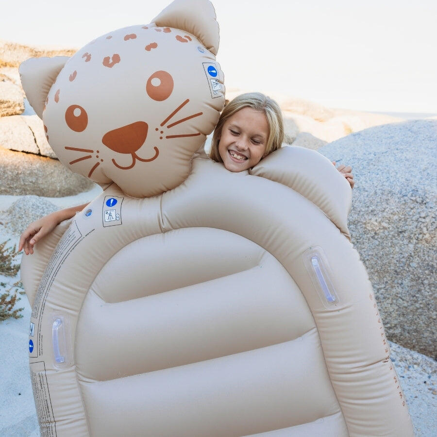 Flotador inflable de lujo Leopard - Marrón - Dreamscape 2/4
