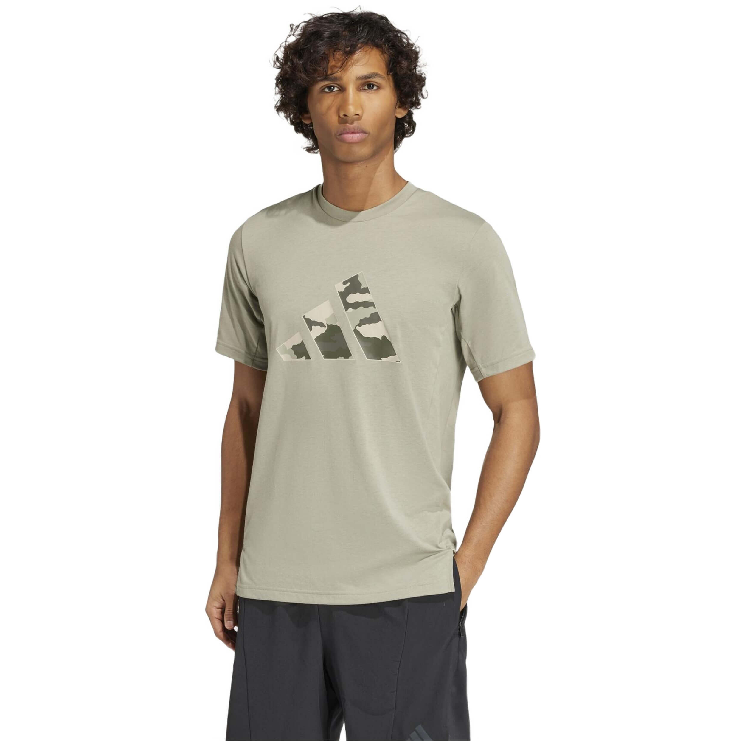 Camiseta de manga corta Adidas Train Essentials Camo Graphic Logo para hombre 2/5