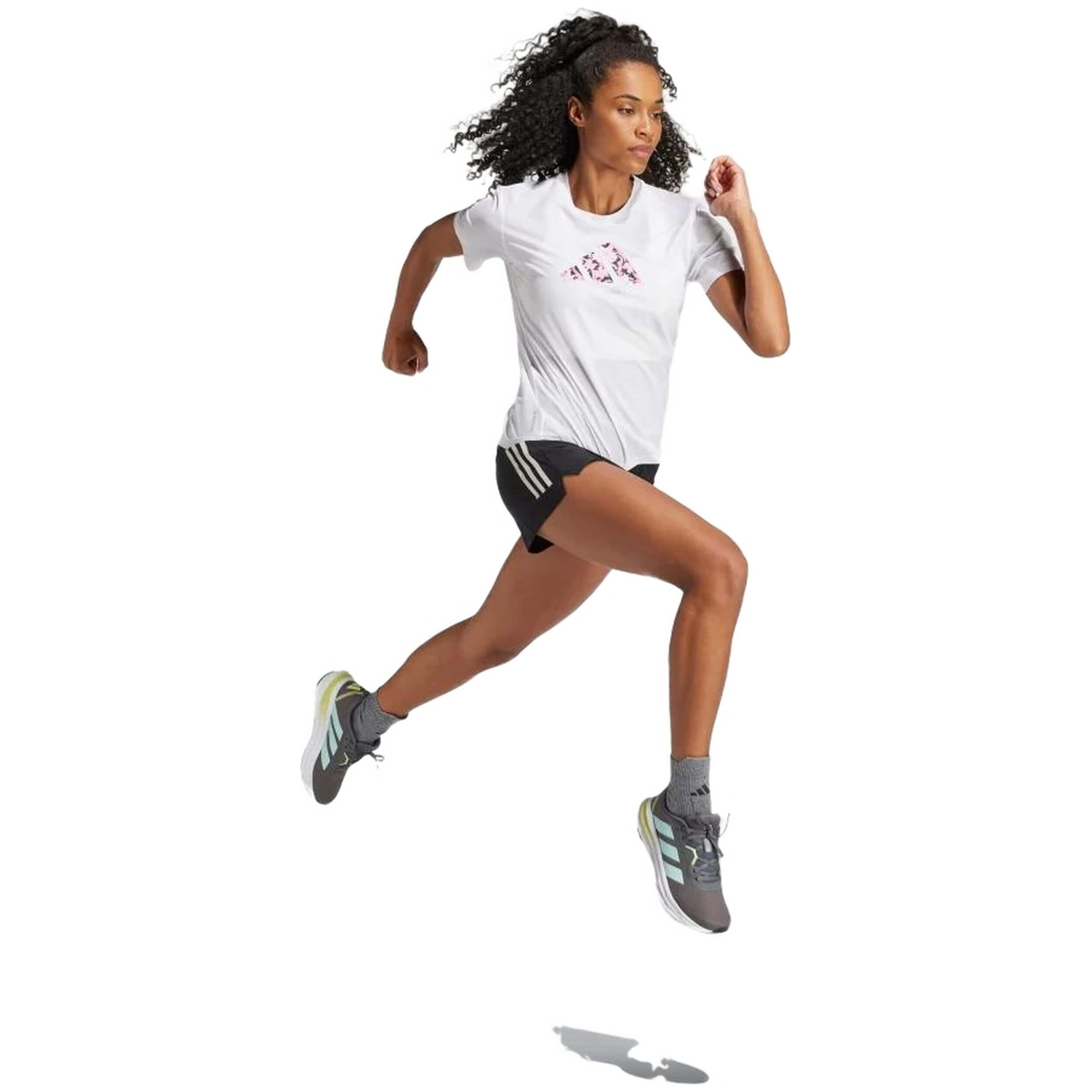 T-shirt Adidas modèle IZ0186 pour femmes 3/5