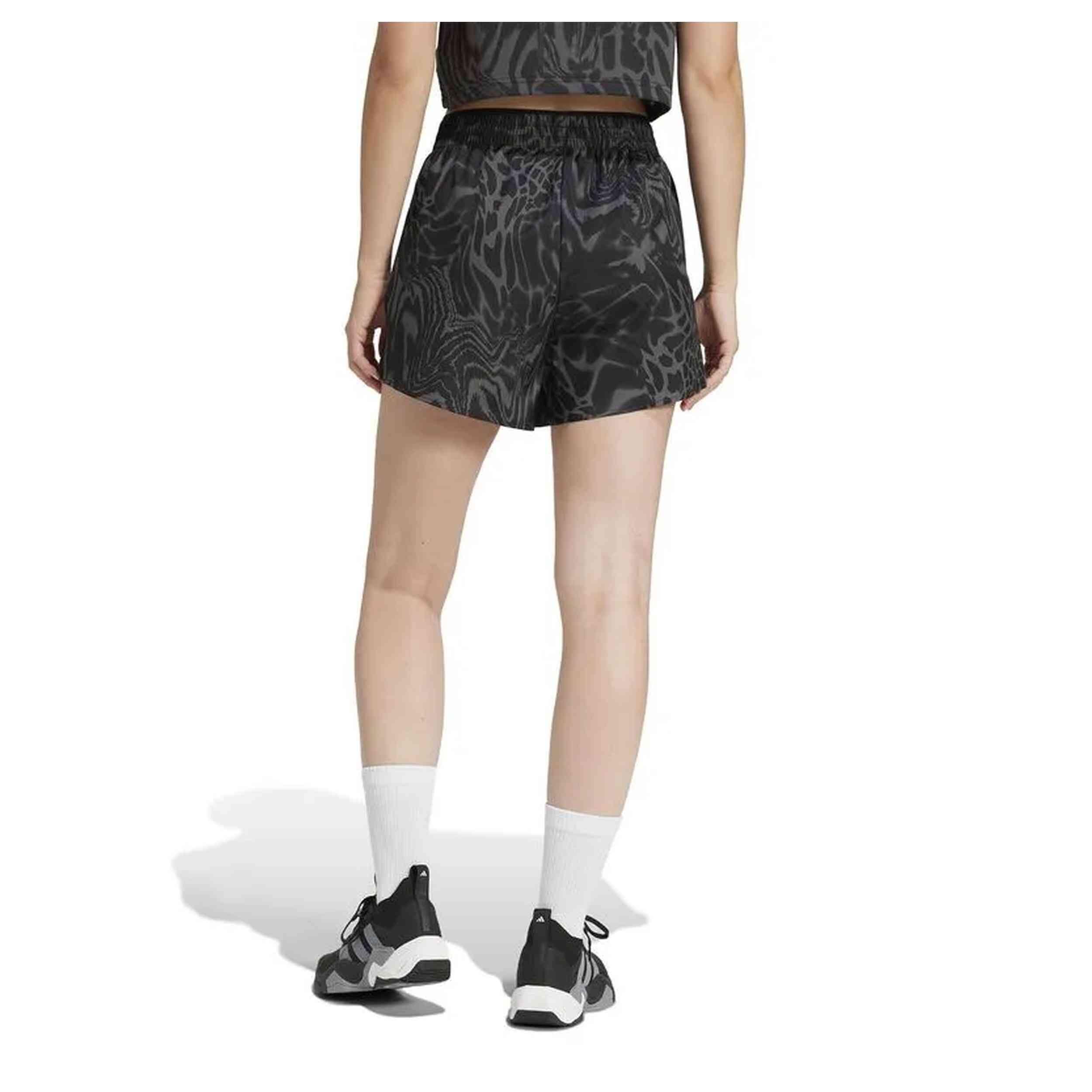 Pantaloncini Adidas modello JE8685 per donne 2/5
