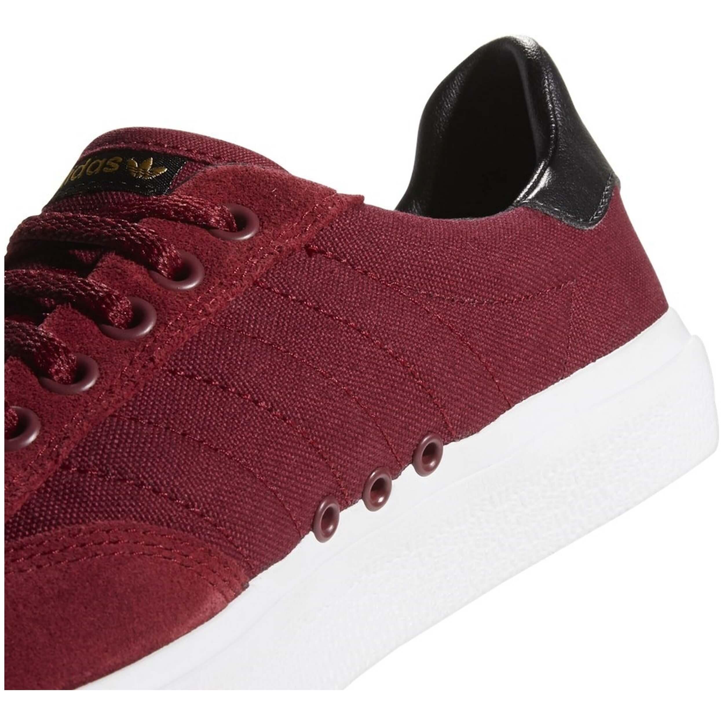 Baskets Adidas modèle DB3092 pour homme 3/4