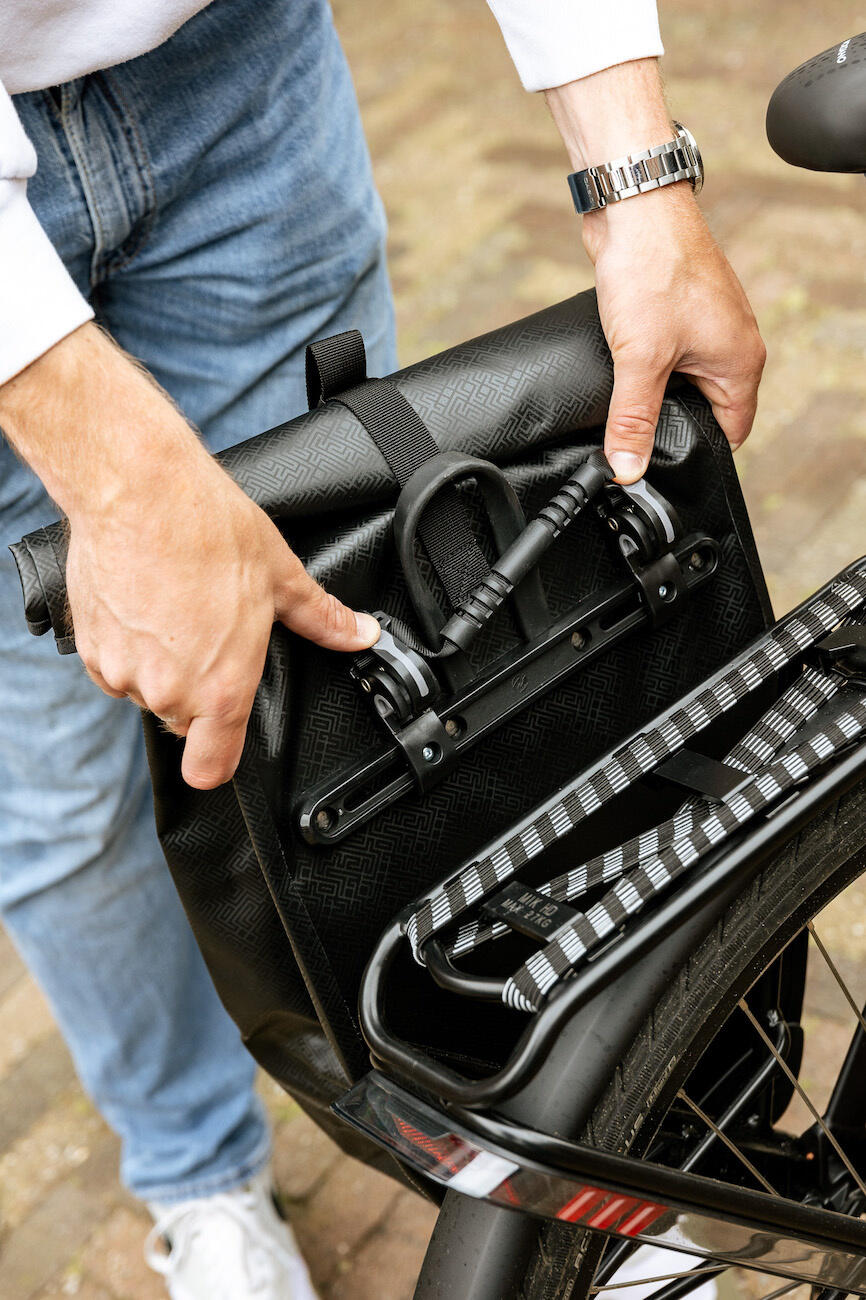 Voltano Luxe Fietstas 28L - Greek Zwart - Enkele Pakaftas - 100% Waterdicht 2/7