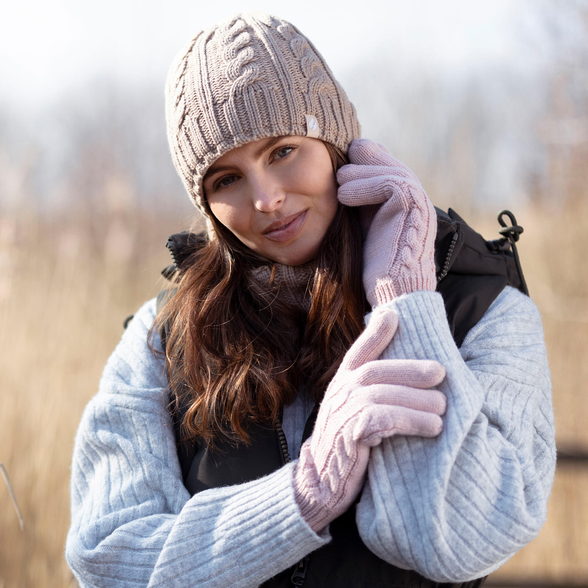 Ladies Cable Knit 3.4 Tog Fleece Lined Thermal Winter Hat 5/5
